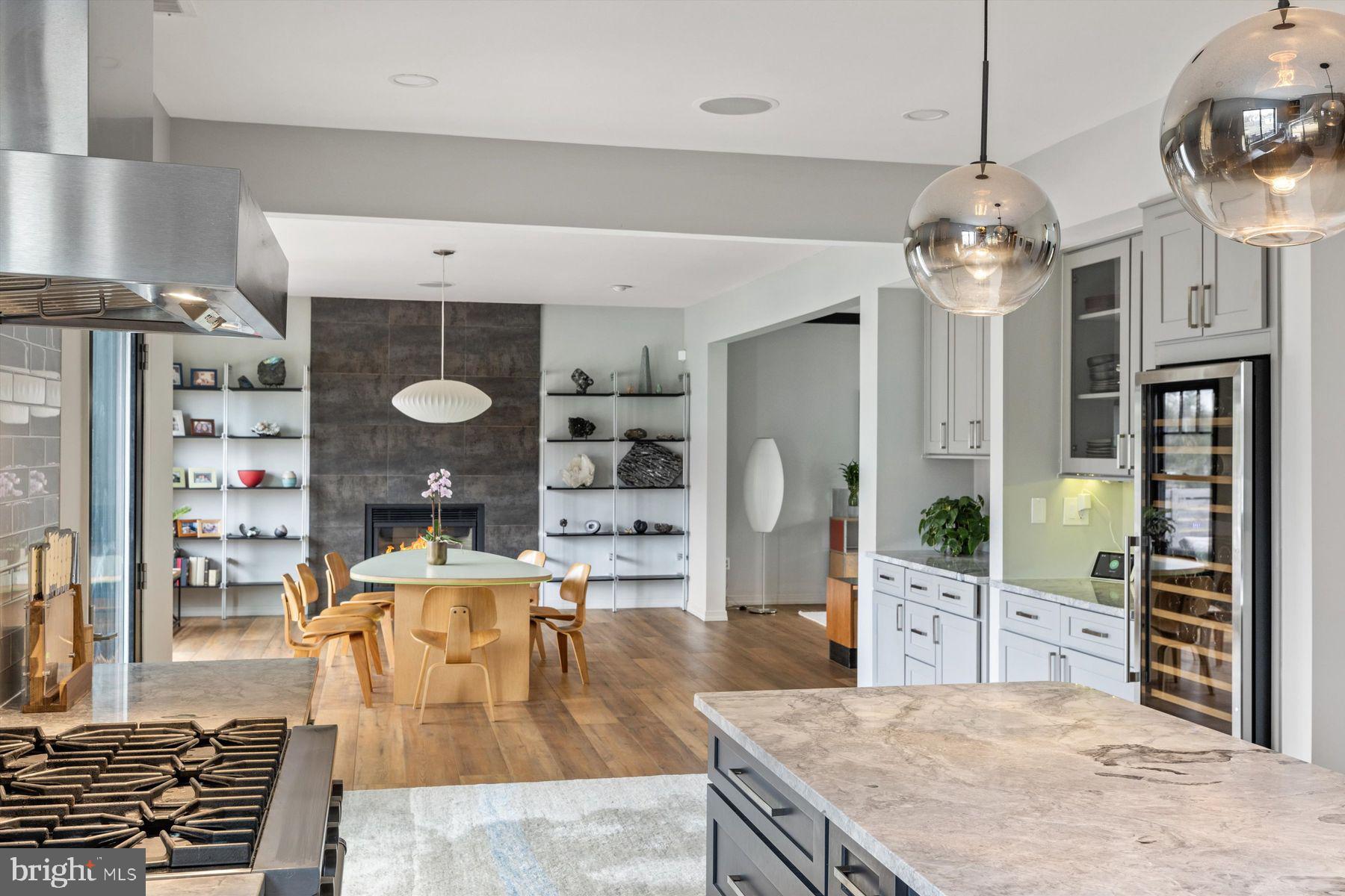 CANAL WALK - Residential