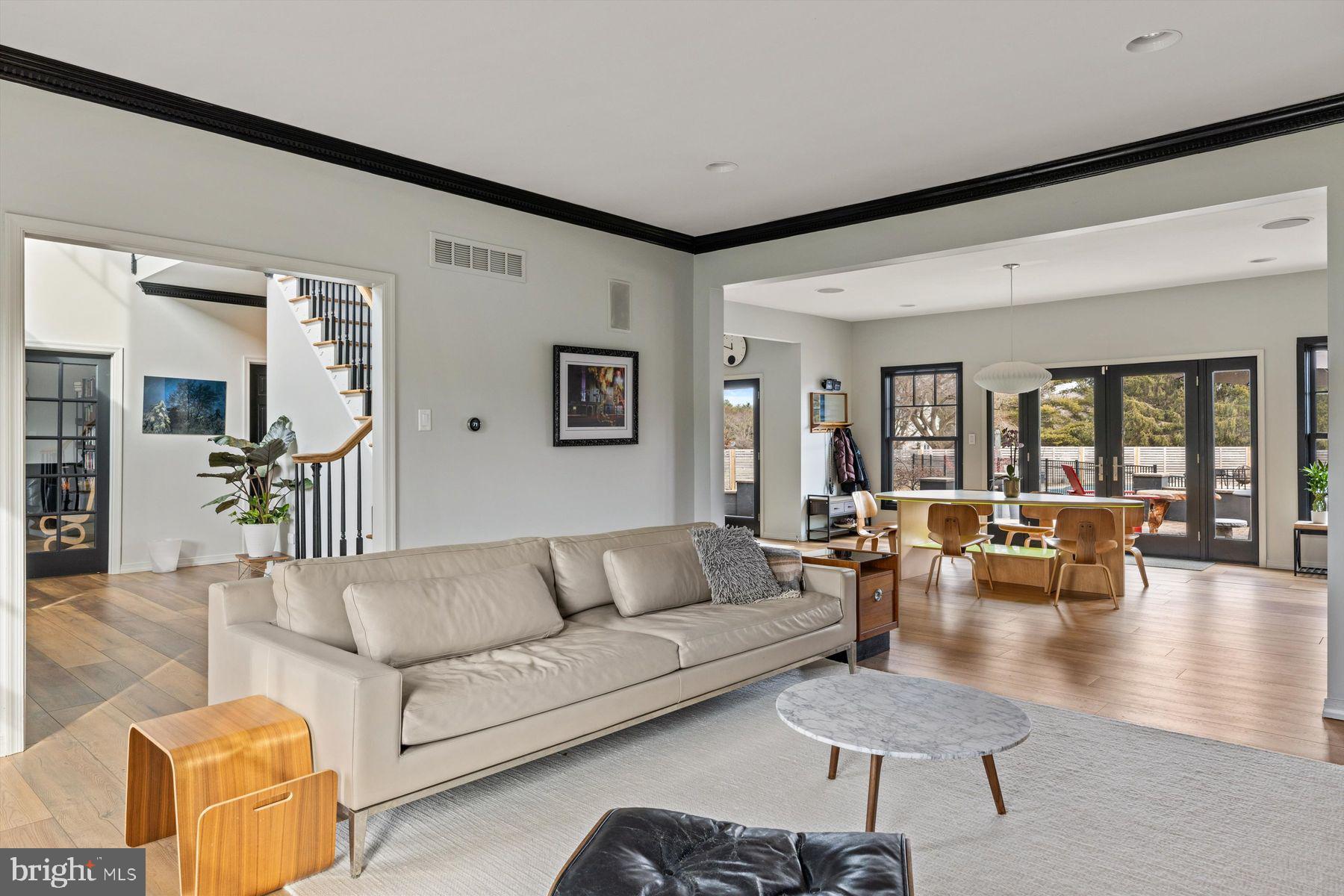 CANAL WALK - Residential