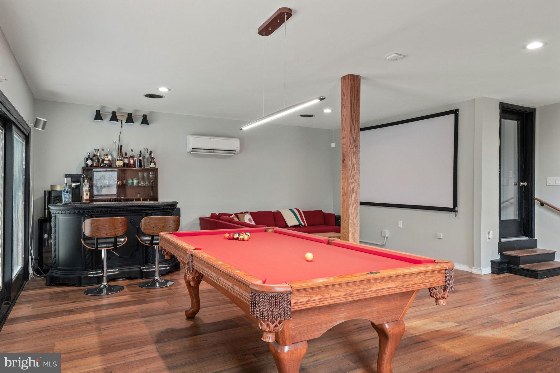 CANAL WALK - Residential