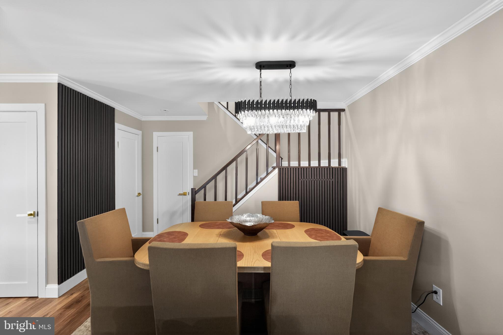 VILLAGE SHIRES - Residential