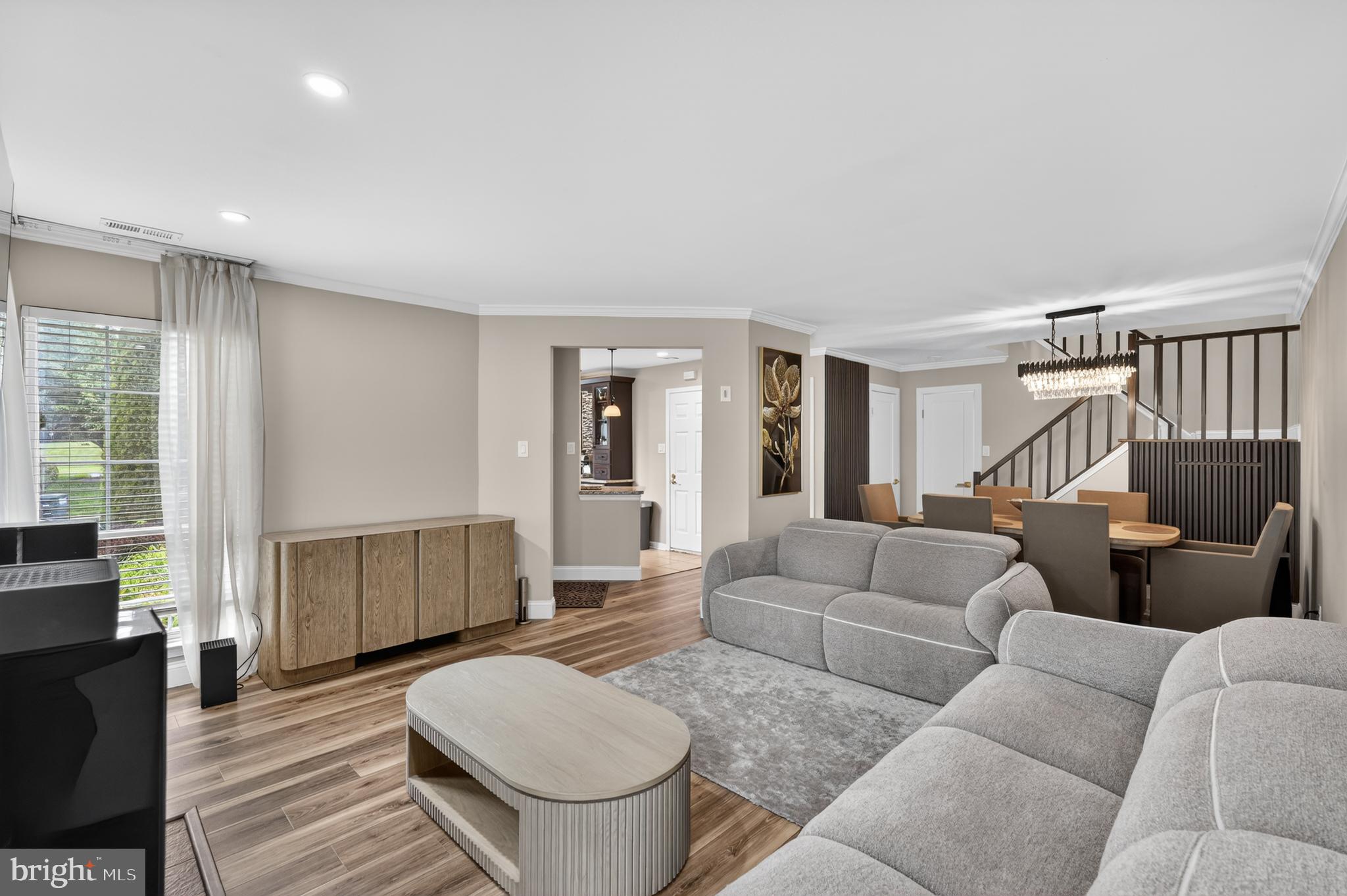 VILLAGE SHIRES - Residential