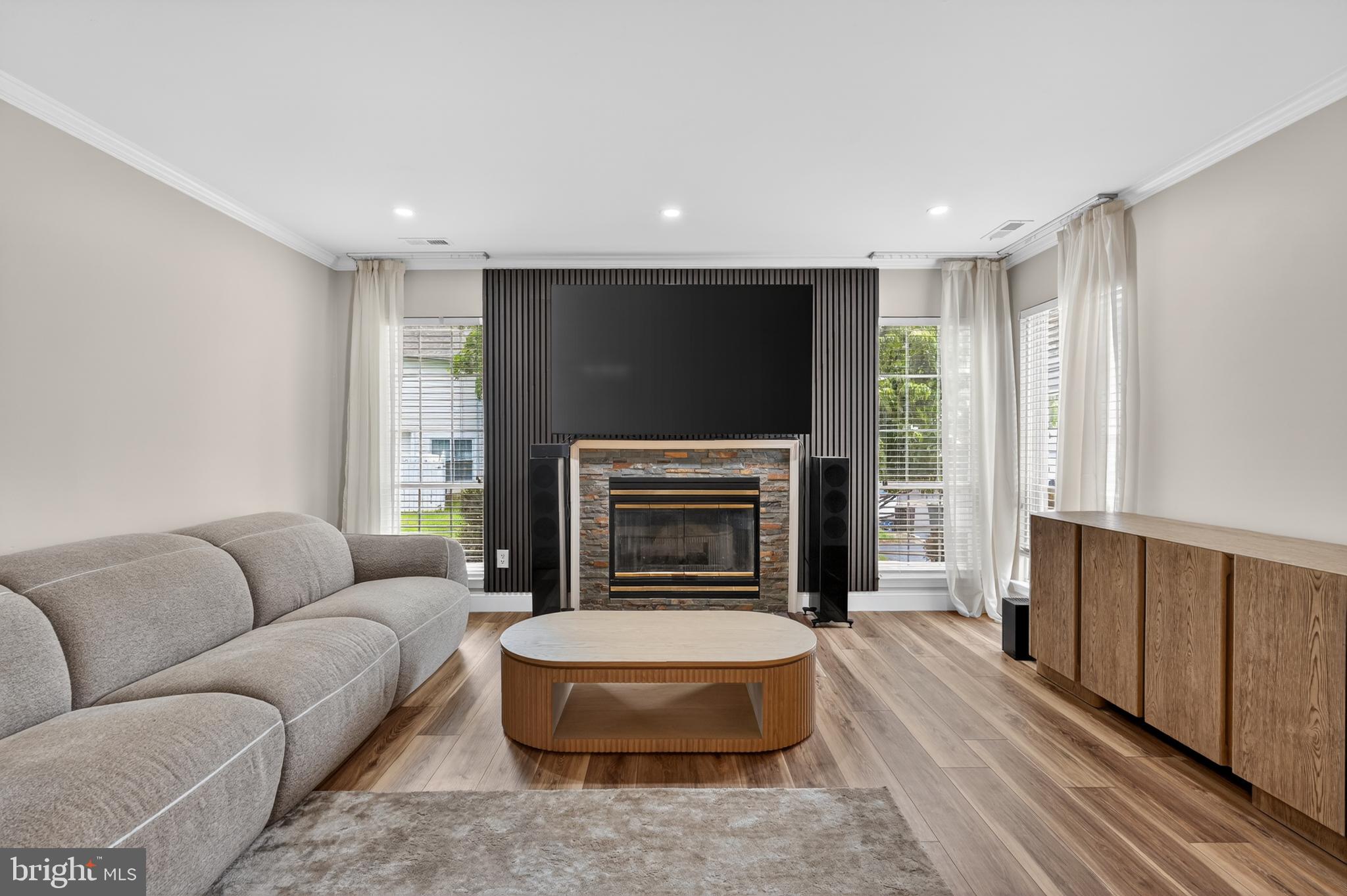VILLAGE SHIRES - Residential