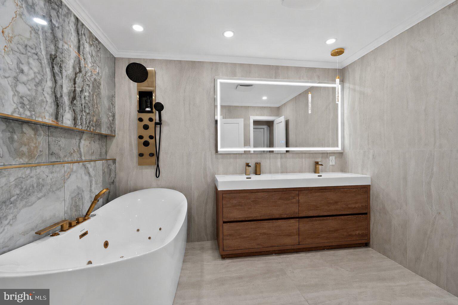 VILLAGE SHIRES - Residential