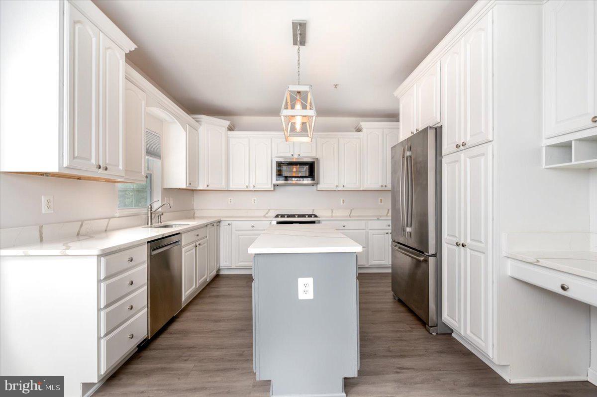 SOLOMONS LANDING - Residential