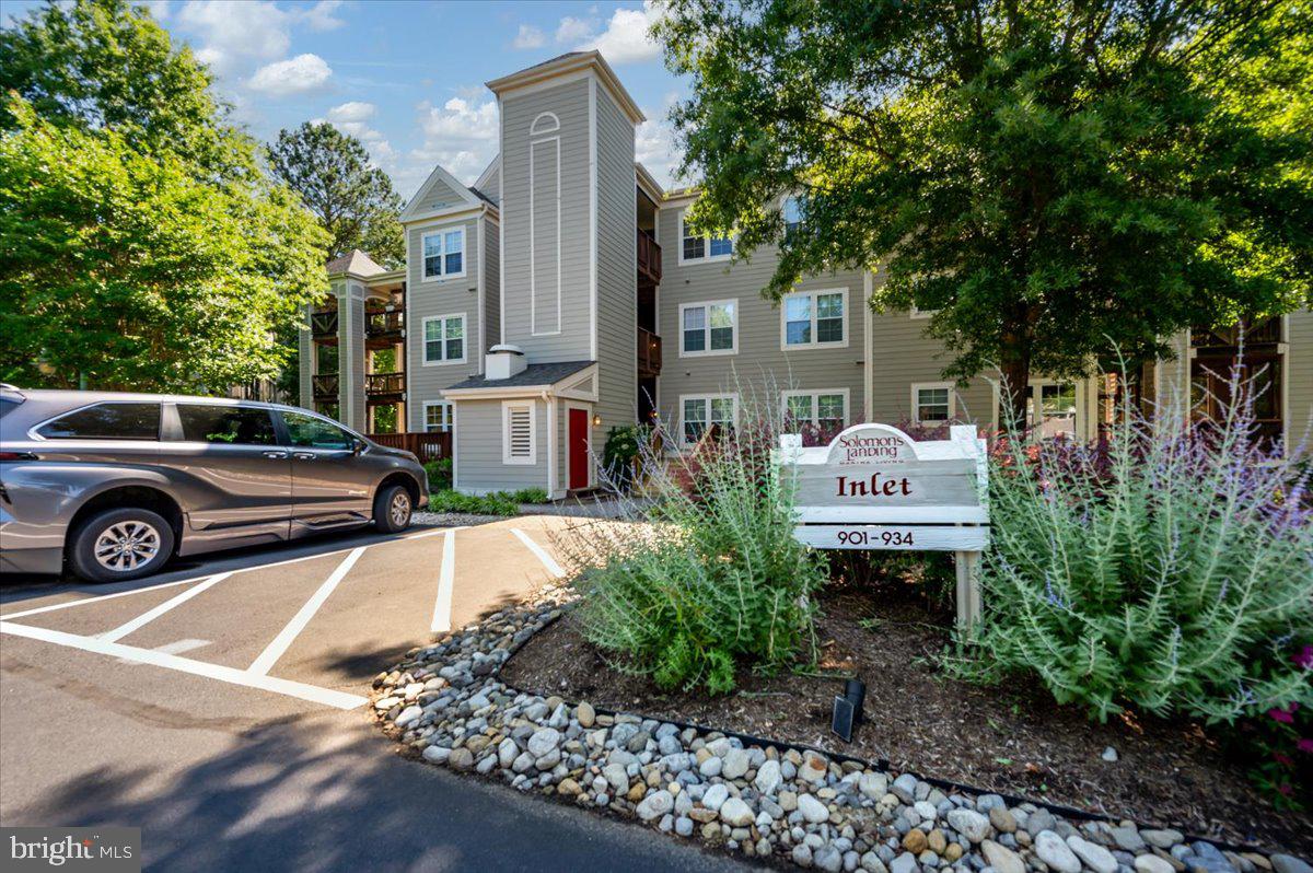 SOLOMONS LANDING - Residential