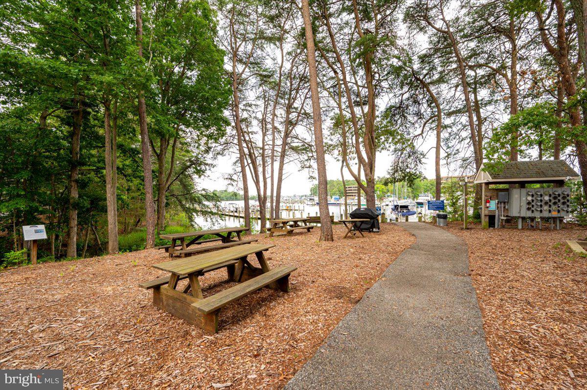 SOLOMONS LANDING - Residential