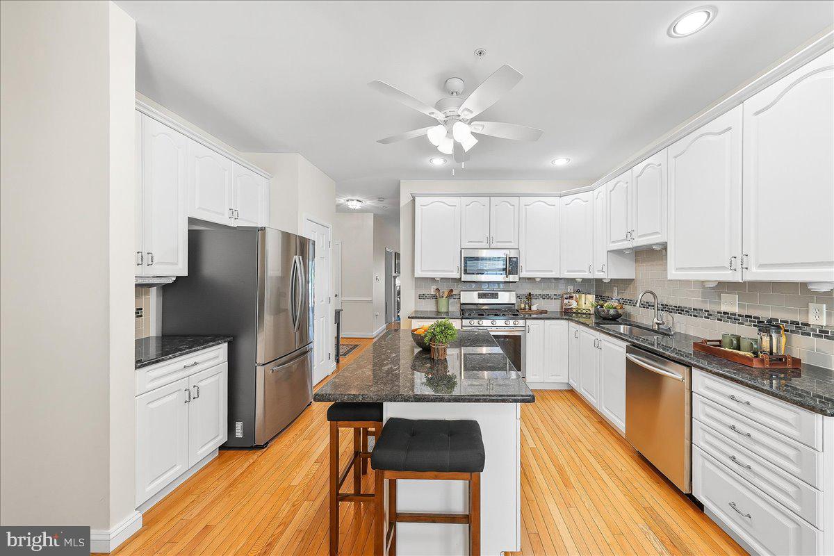CENTER POINT FARM - Residential