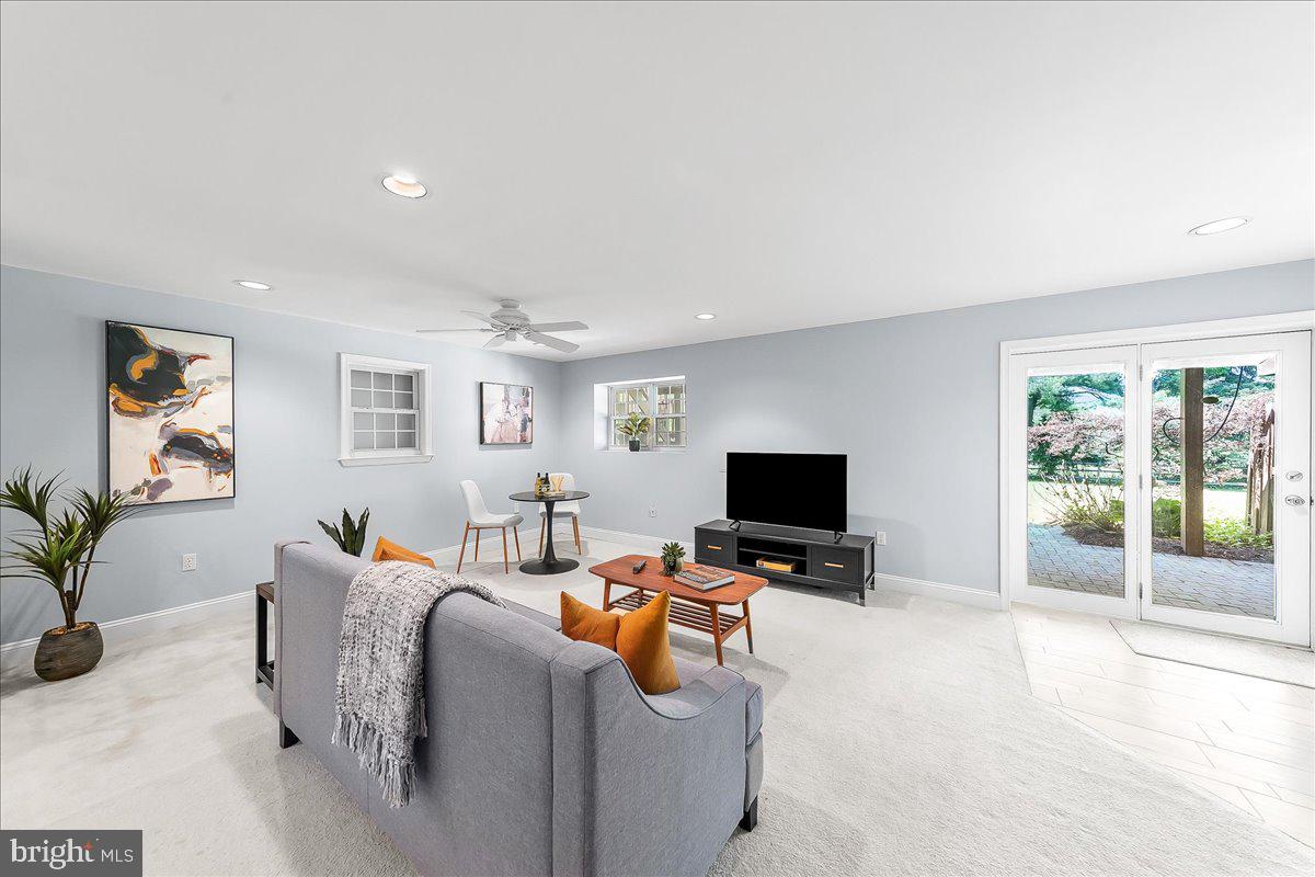 CENTER POINT FARM - Residential