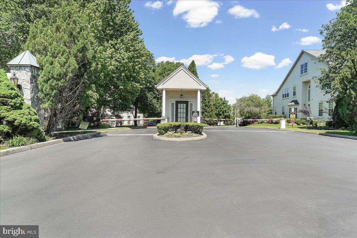 CENTER POINT FARM - Residential