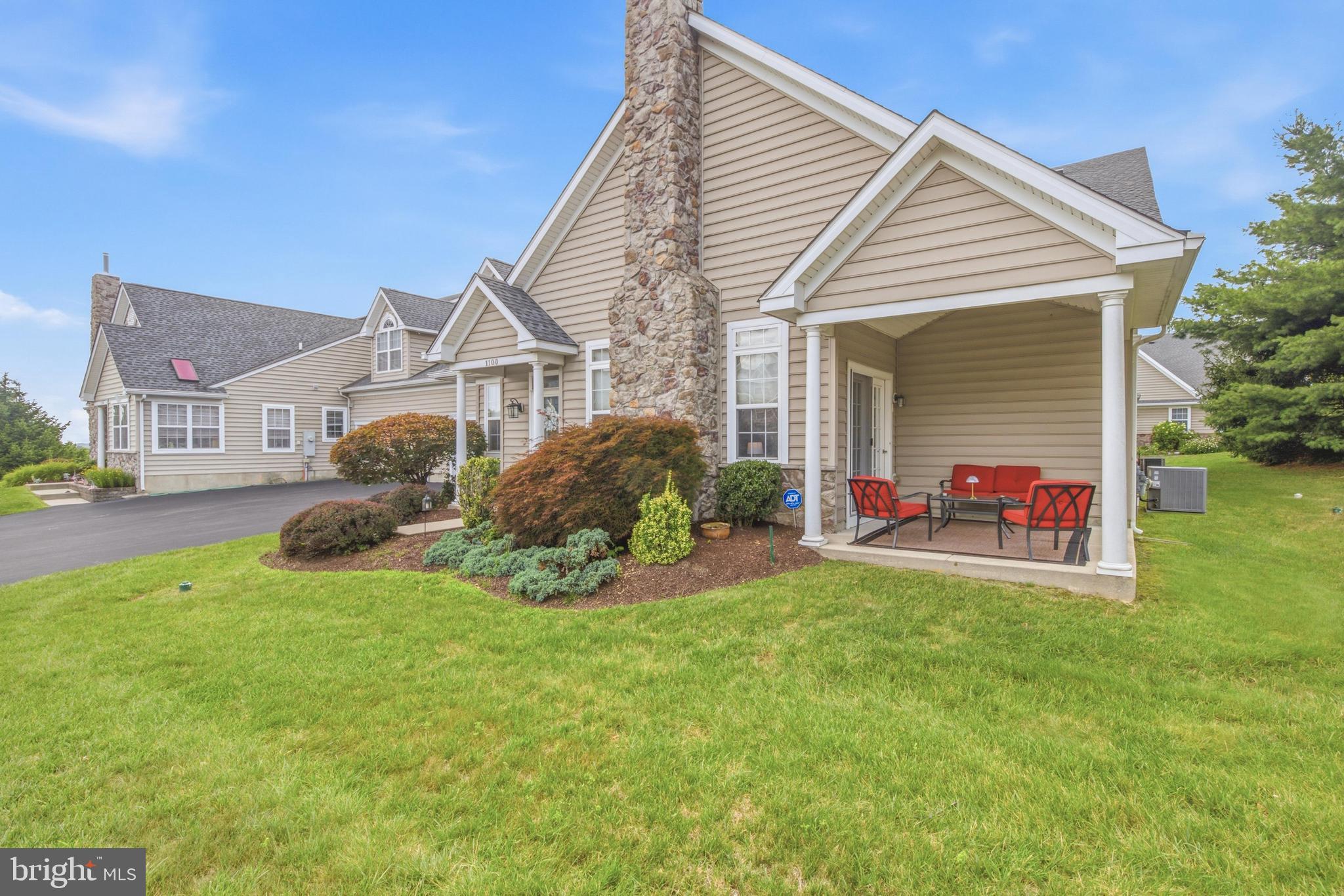 VILLAGES AT HILLVIEW - Residential