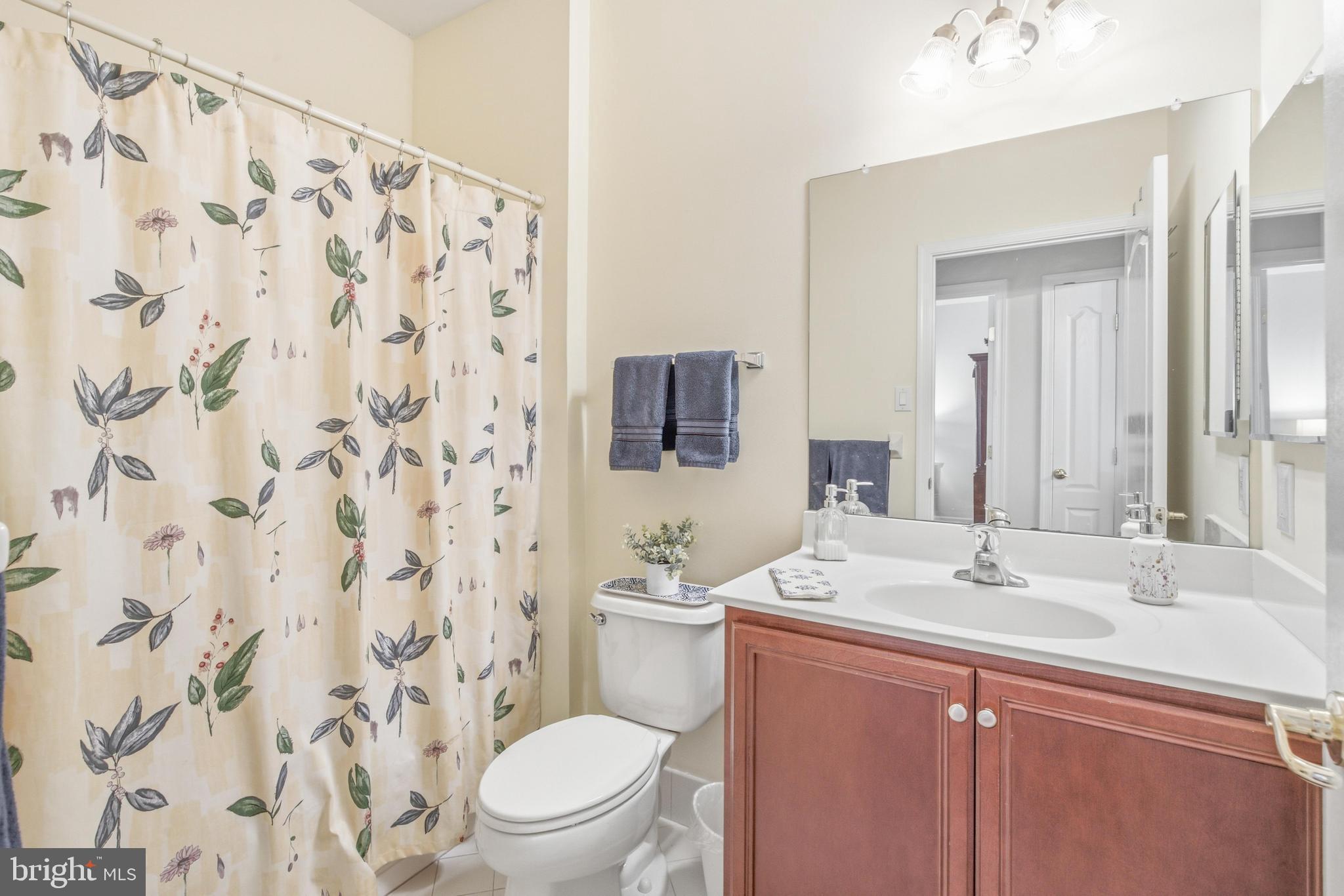 VILLAGES AT HILLVIEW - Residential