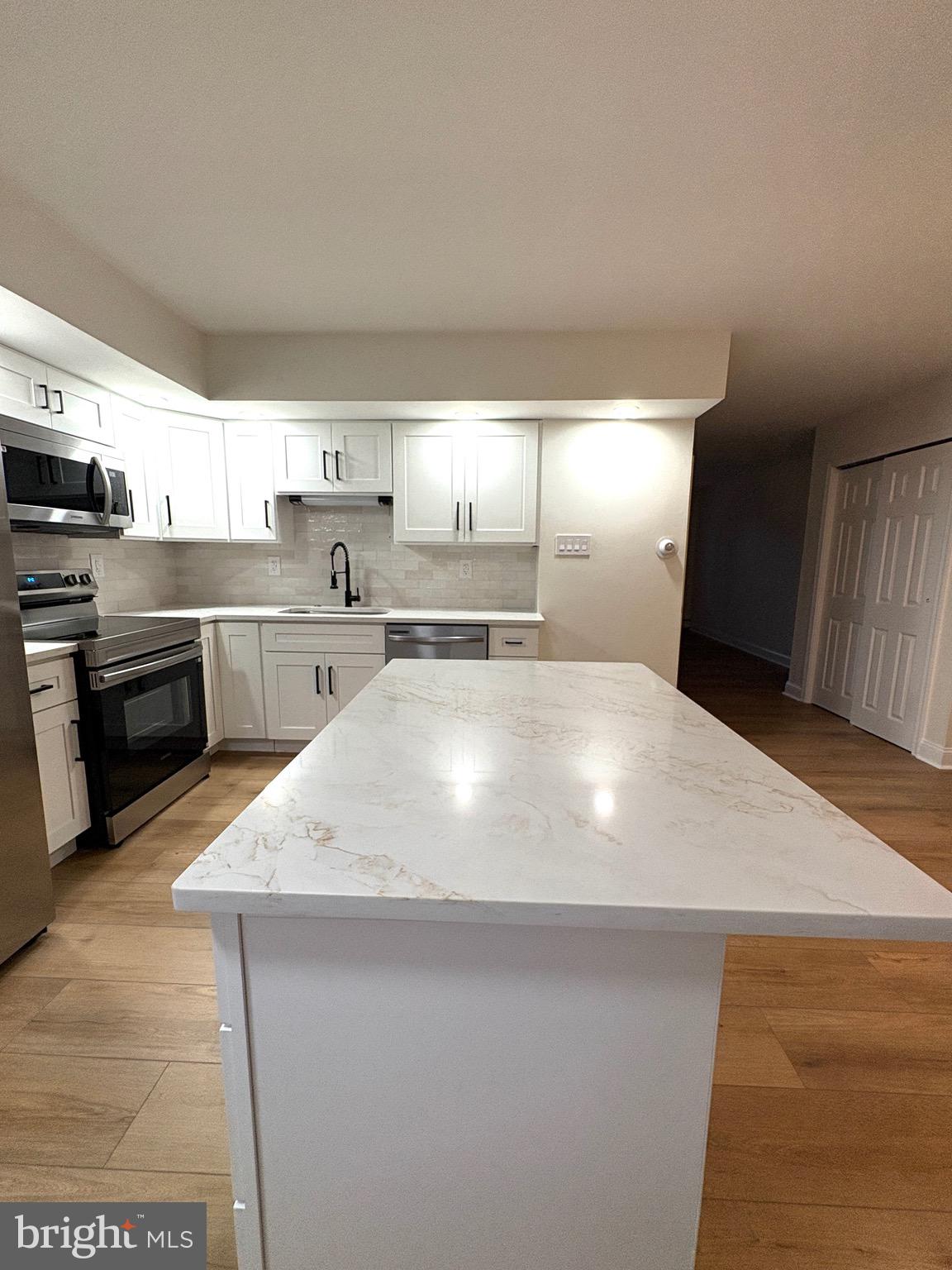 2400 SOUTH - Residential