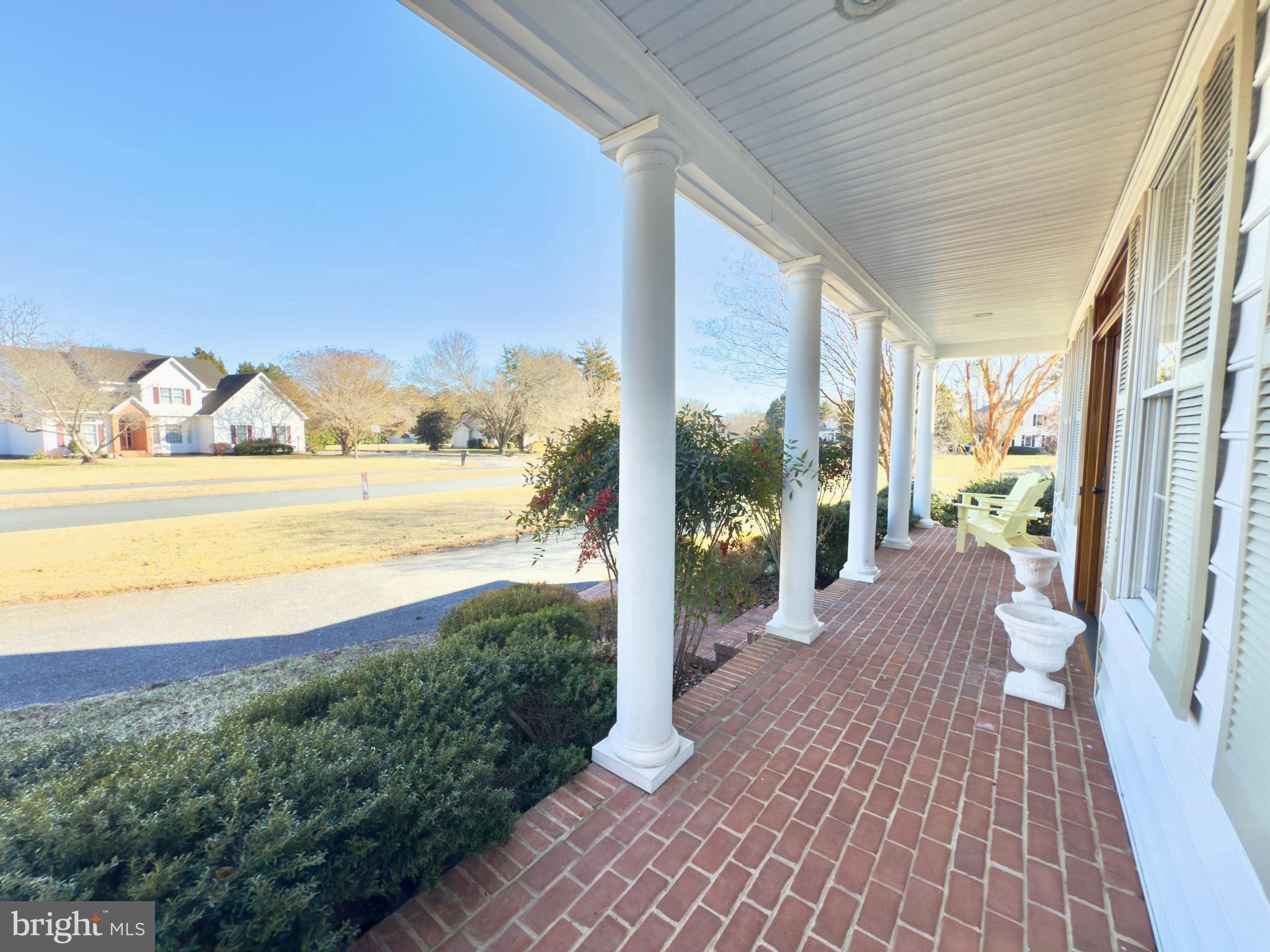 COUNTRY CLUB SOUTH - Residential