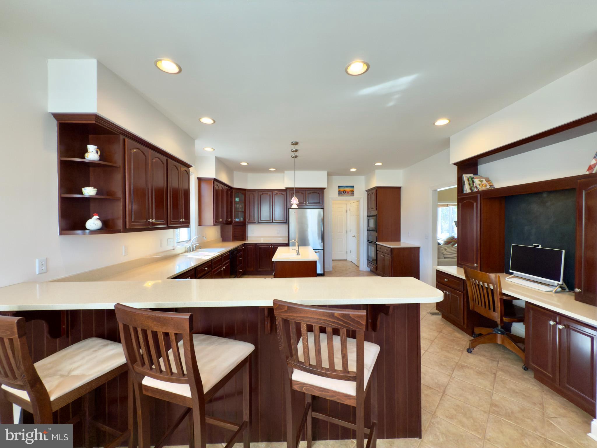COUNTRY CLUB SOUTH - Residential
