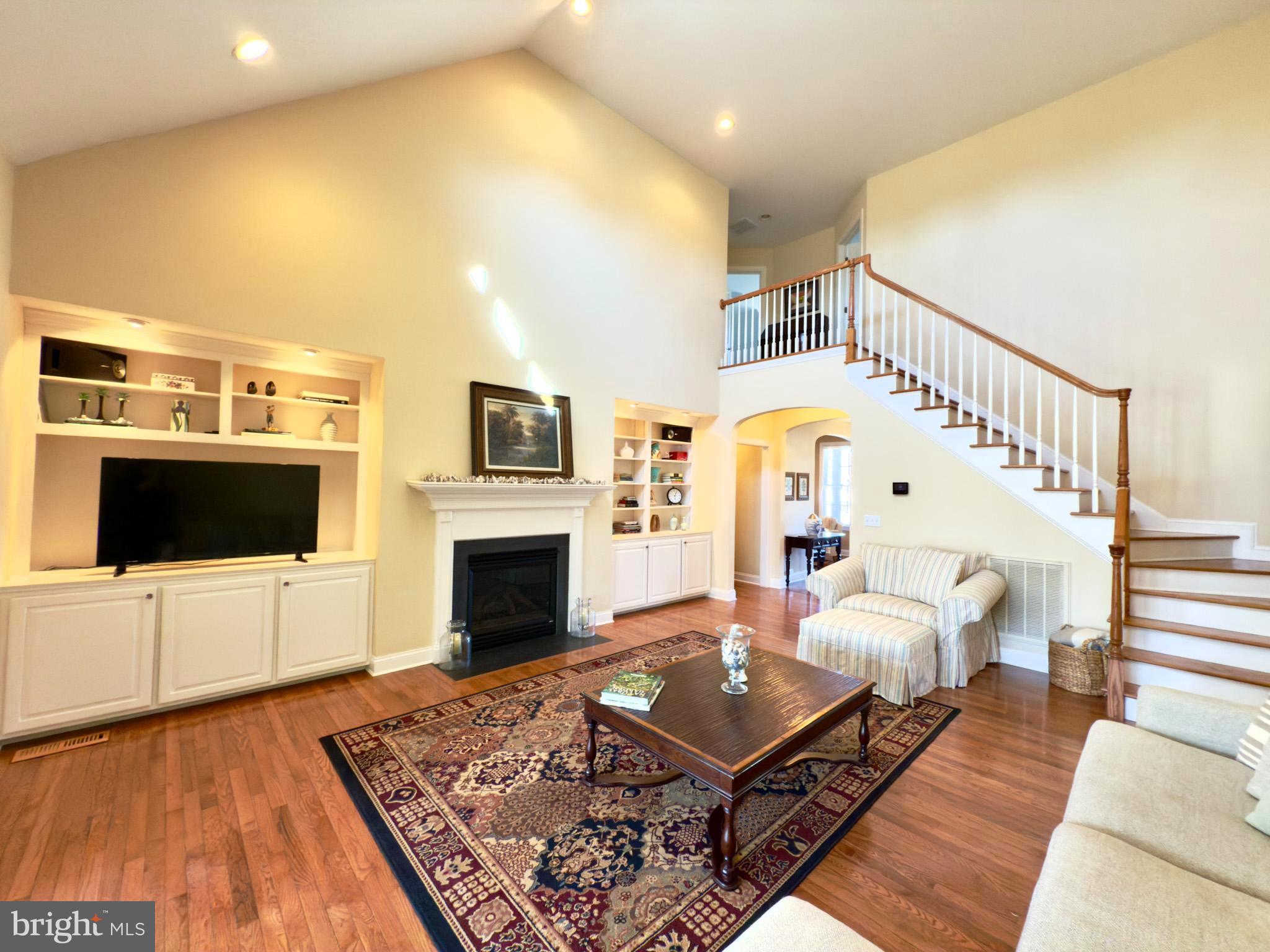 COUNTRY CLUB SOUTH - Residential
