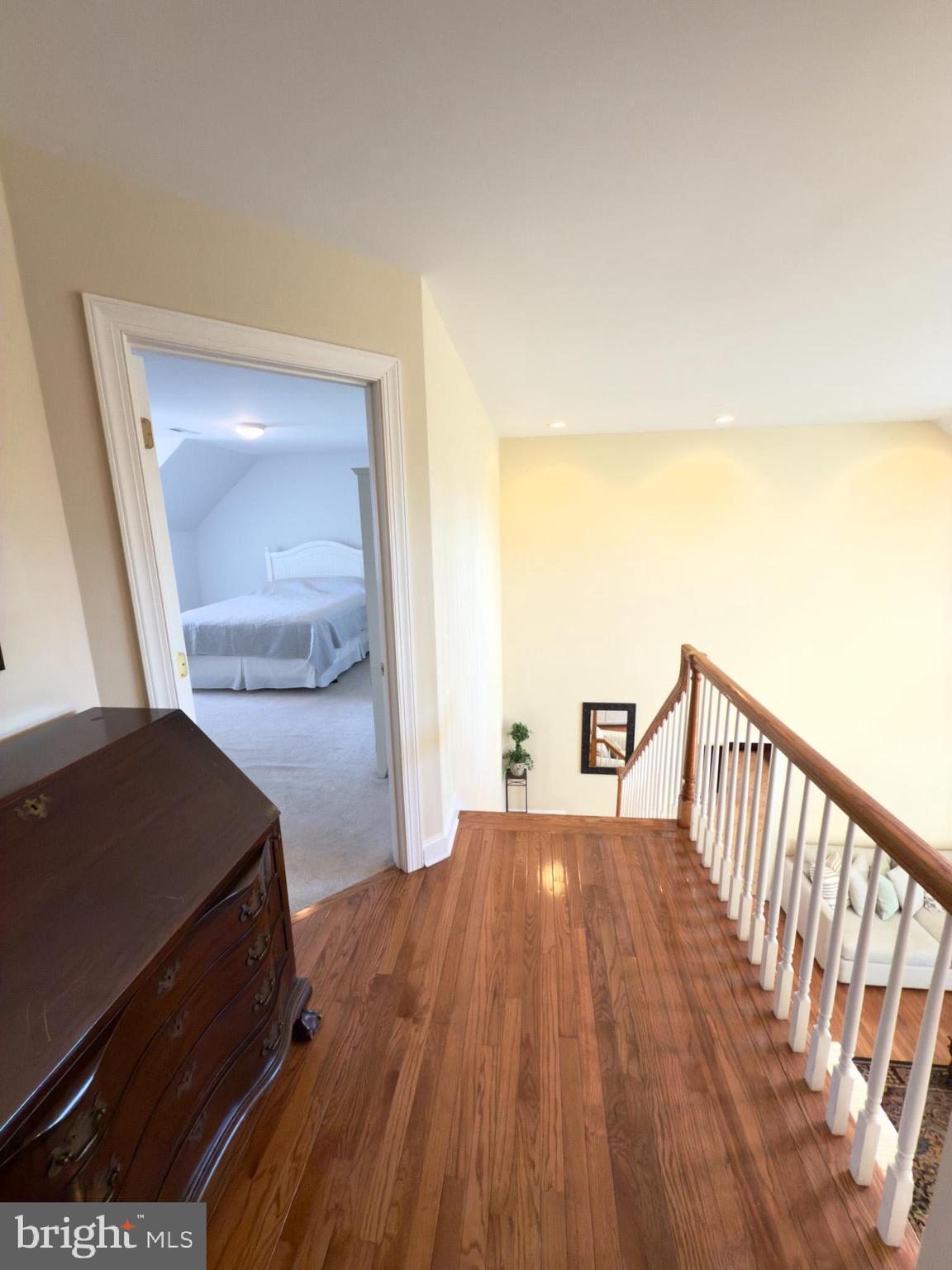 COUNTRY CLUB SOUTH - Residential