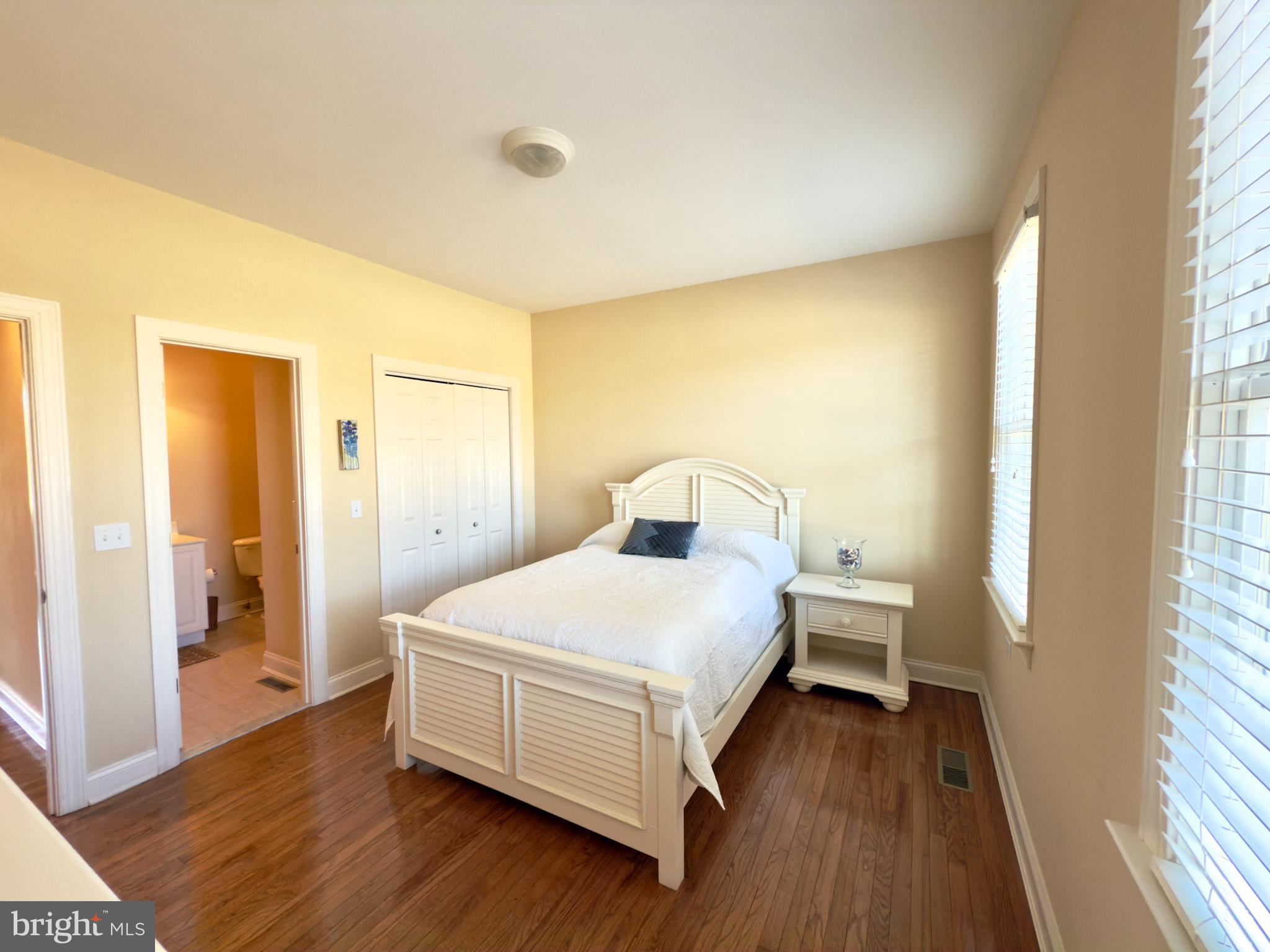 COUNTRY CLUB SOUTH - Residential