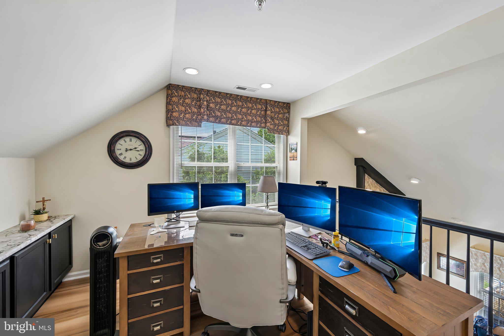 LEGACY OAKS - Residential