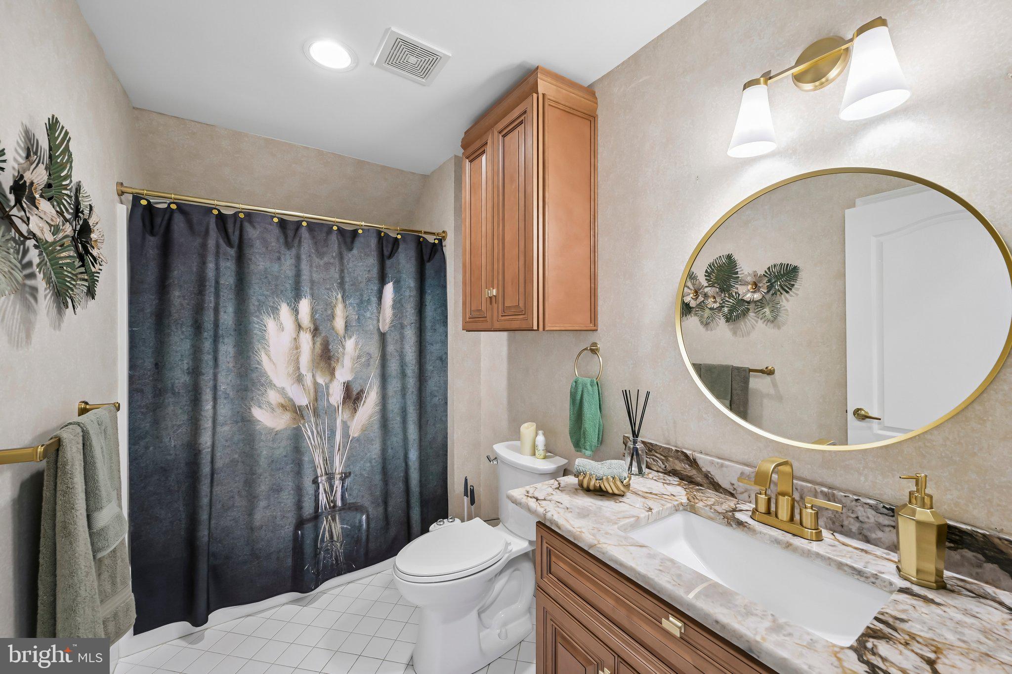 LEGACY OAKS - Residential