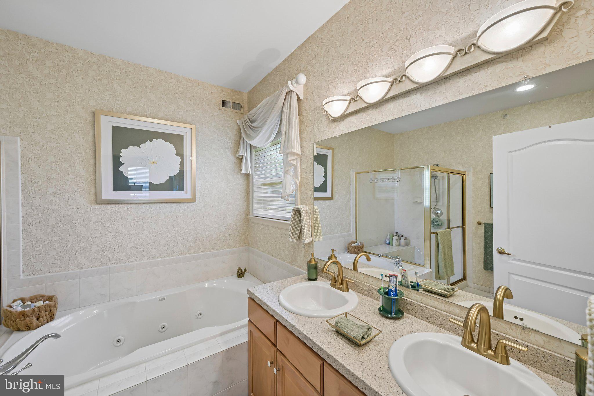 LEGACY OAKS - Residential