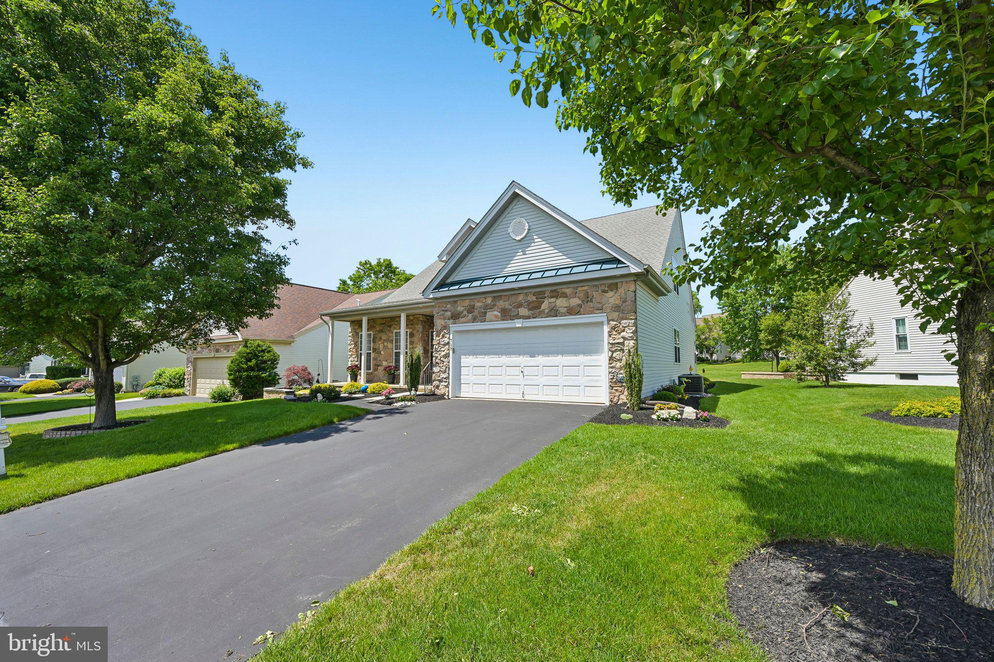 LEGACY OAKS - Residential
