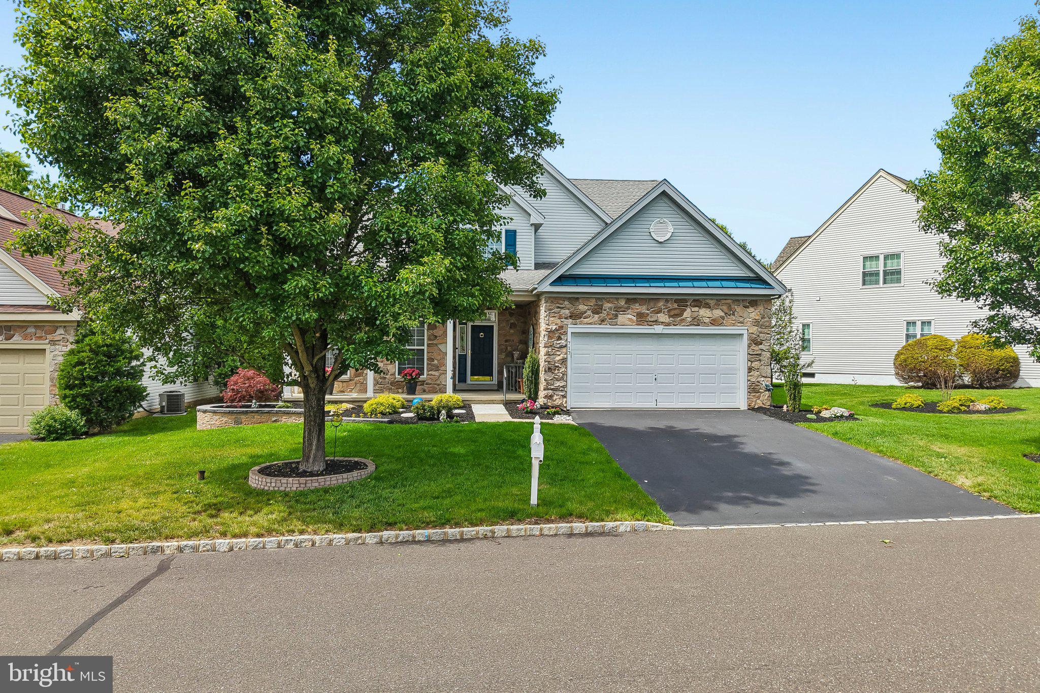 LEGACY OAKS - Residential