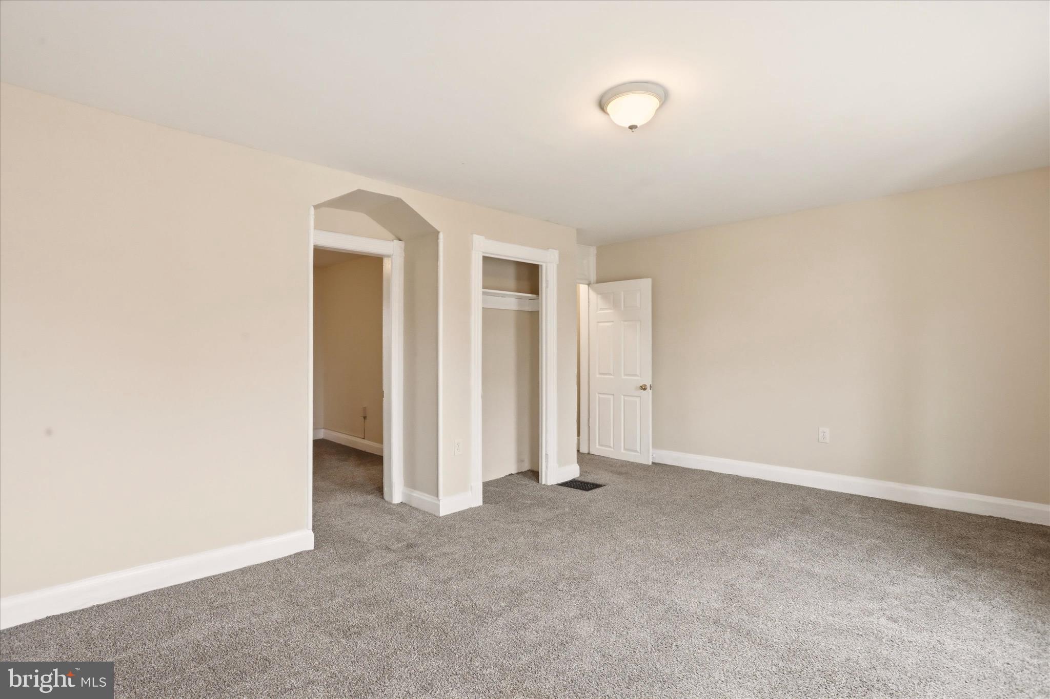 HAGERSTOWN - Residential