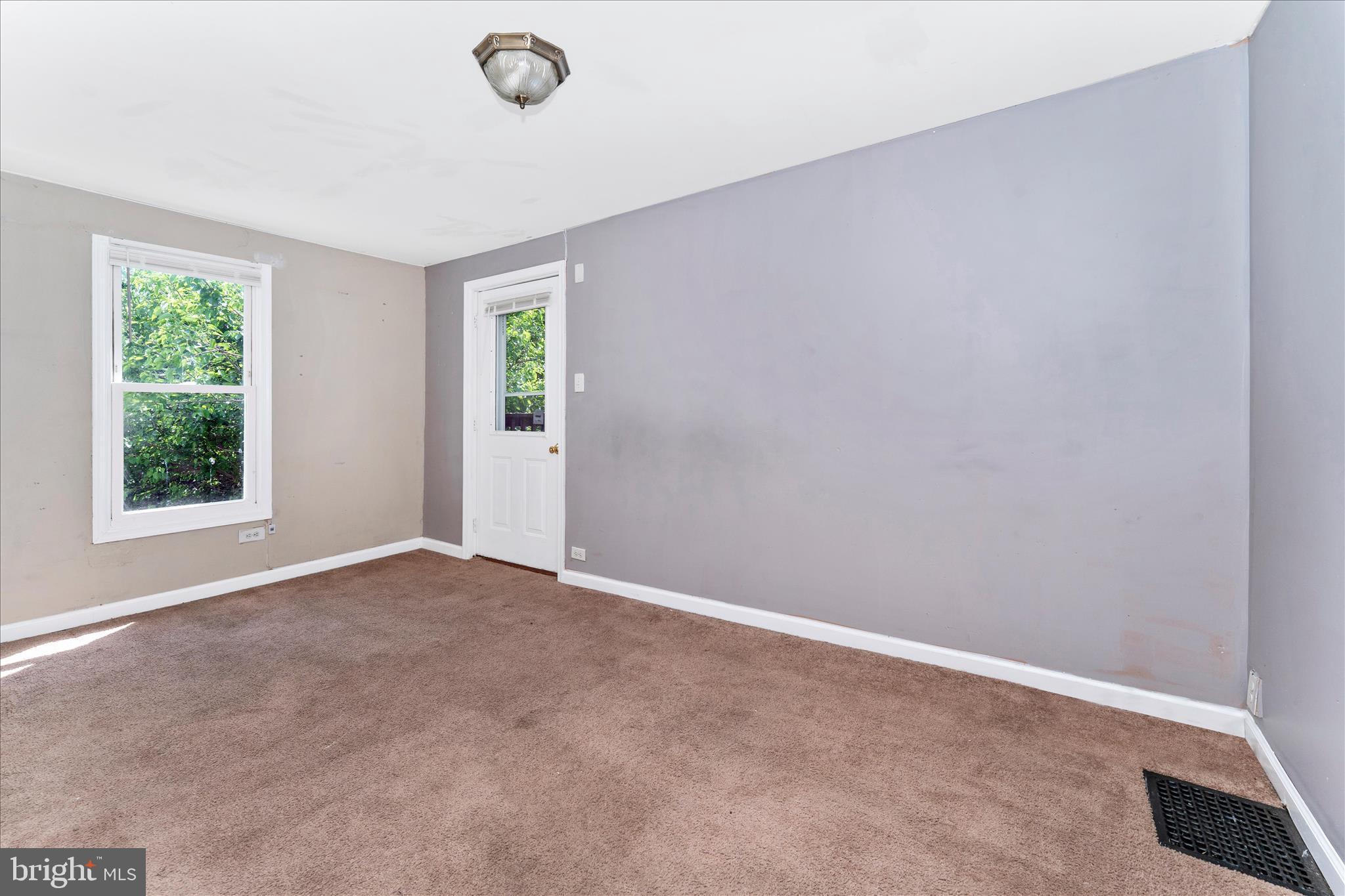 HAGERSTOWN - Residential