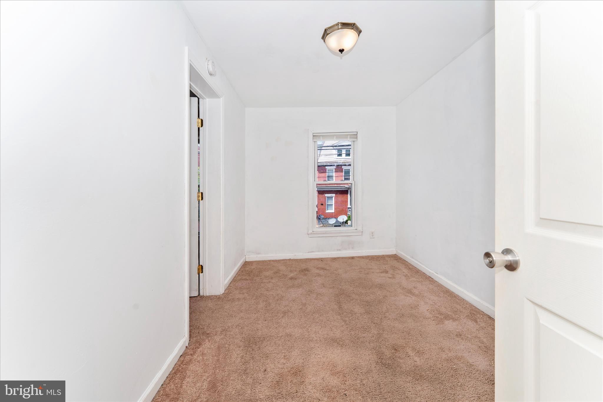 HAGERSTOWN - Residential