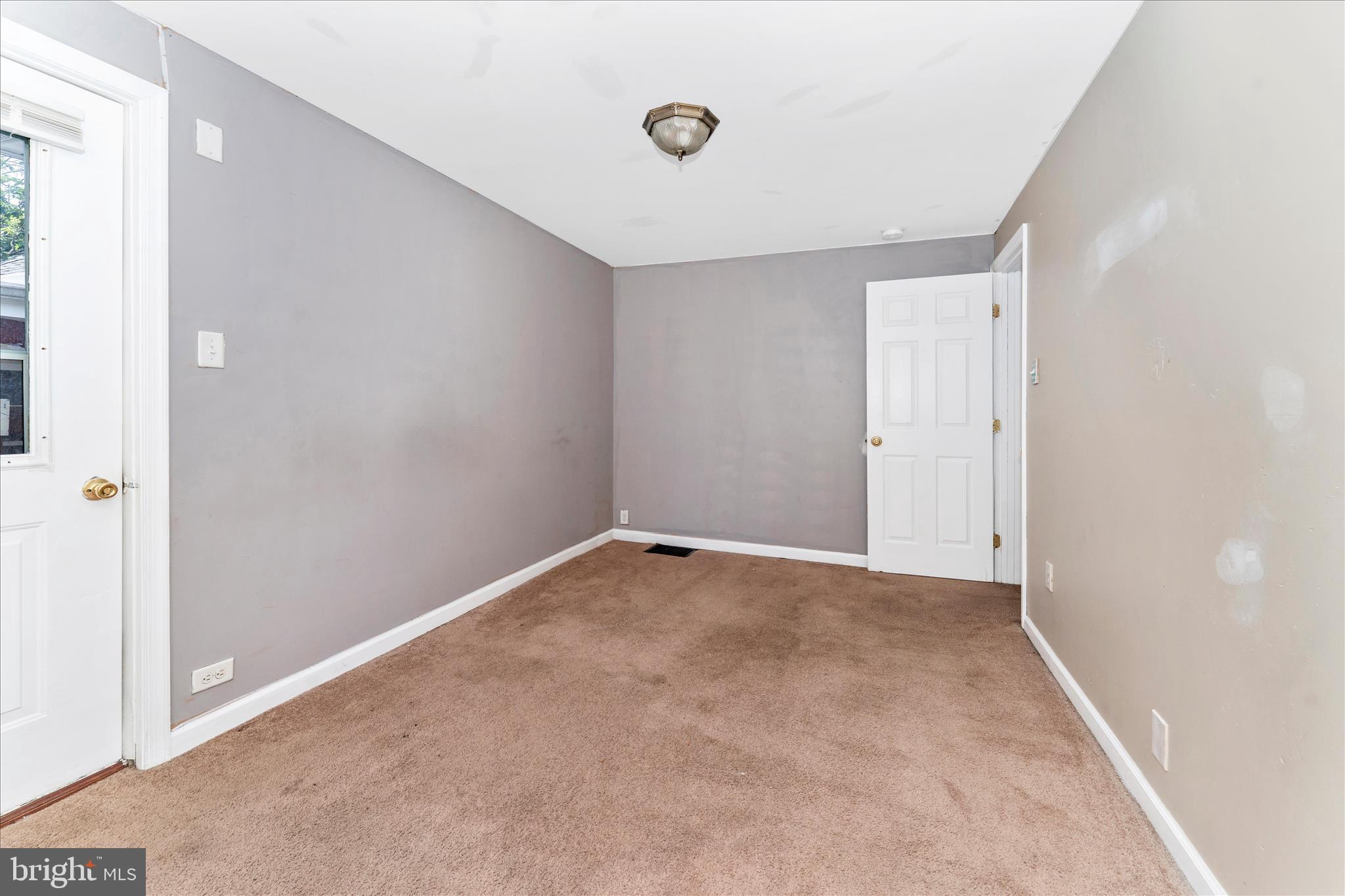 HAGERSTOWN - Residential