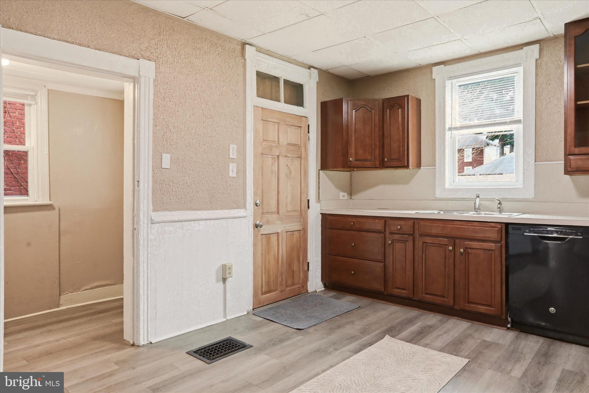 HAGERSTOWN - Residential