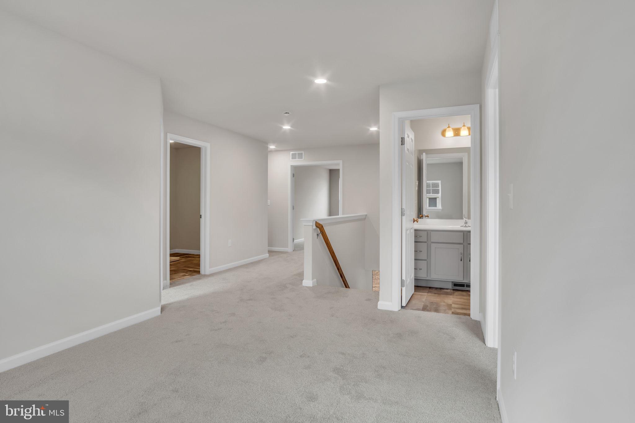 JEFFERSON COURT - Residential