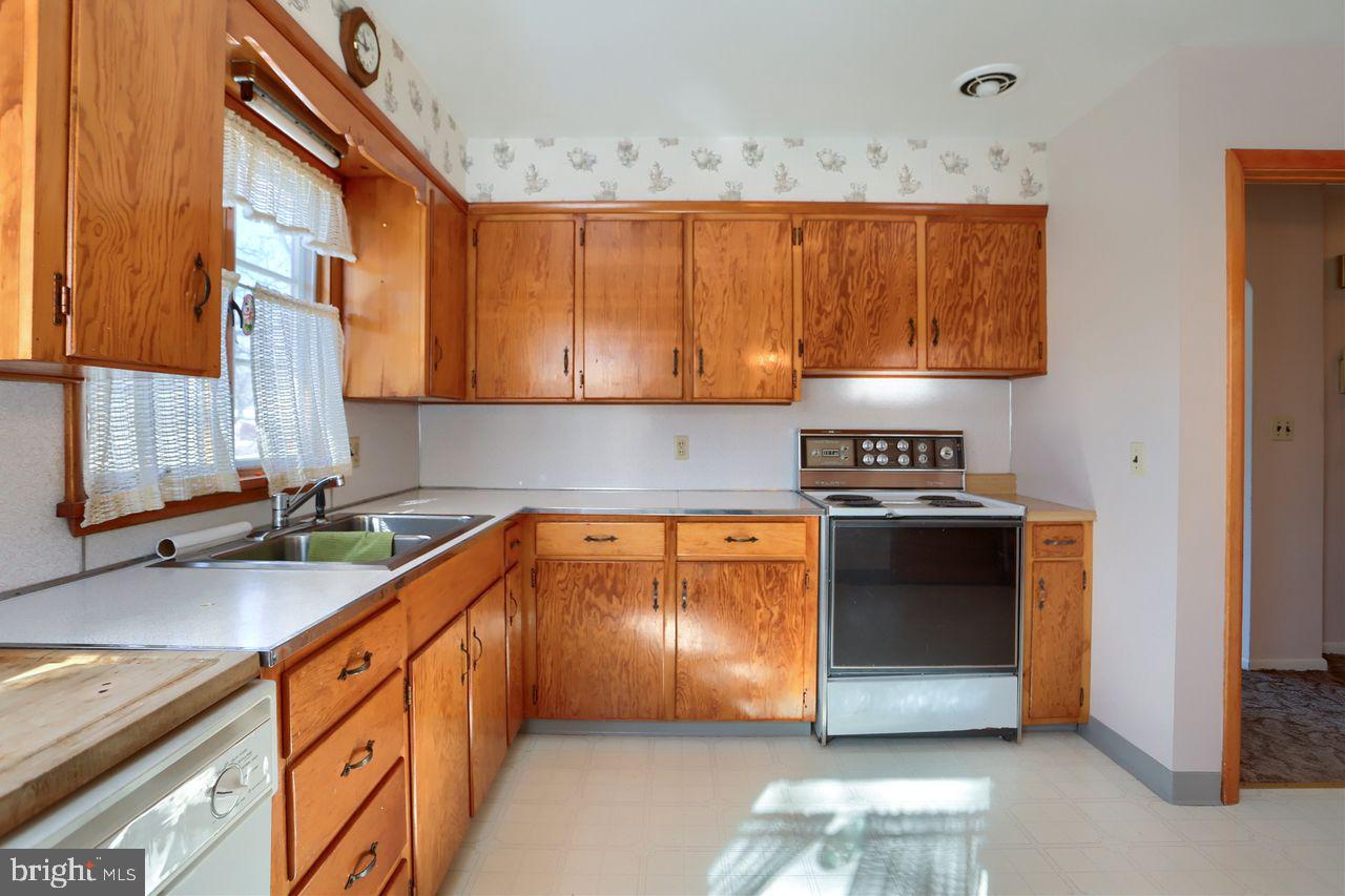 DICKINSON TWP - Residential