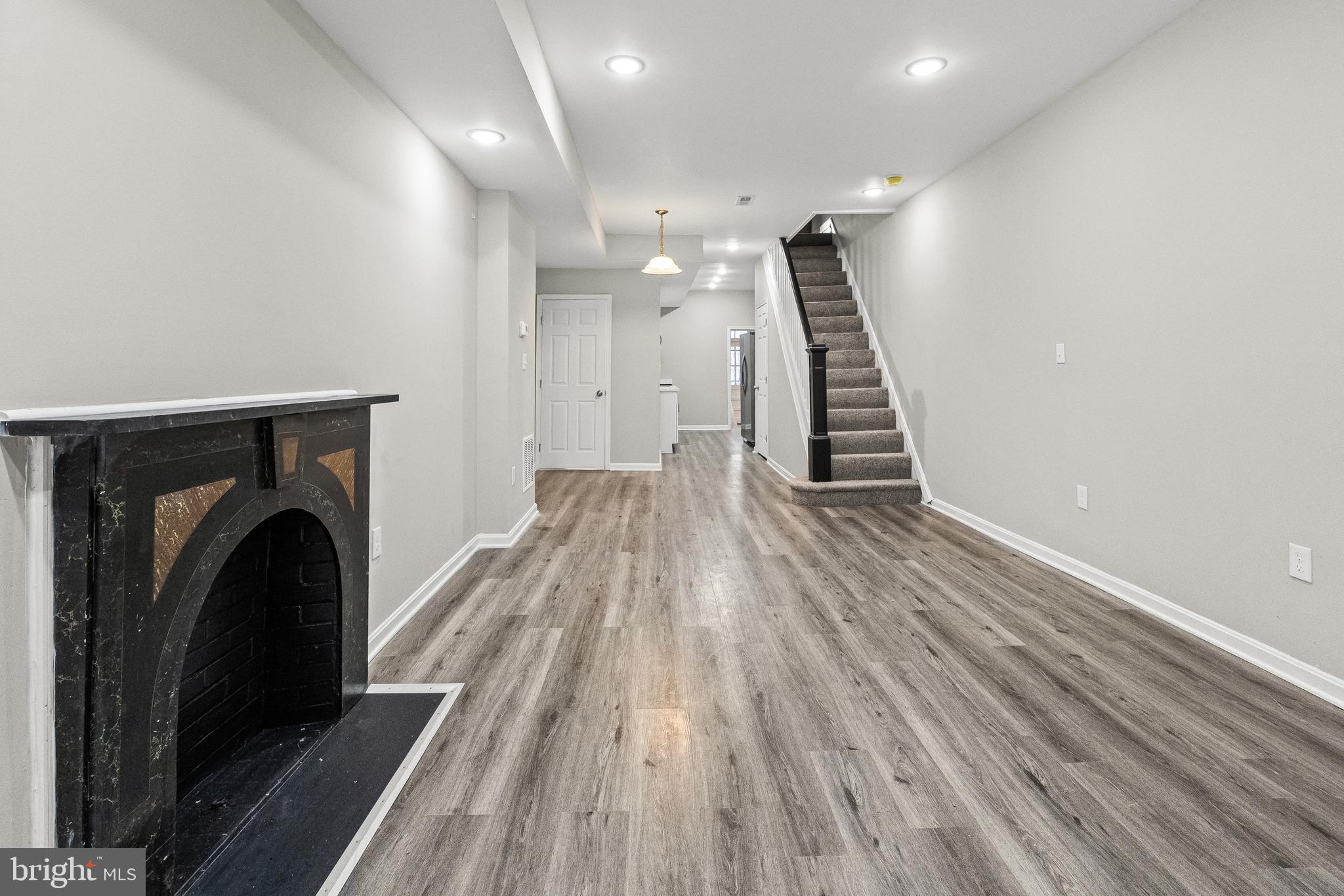 BROADWAY EAST - Residential