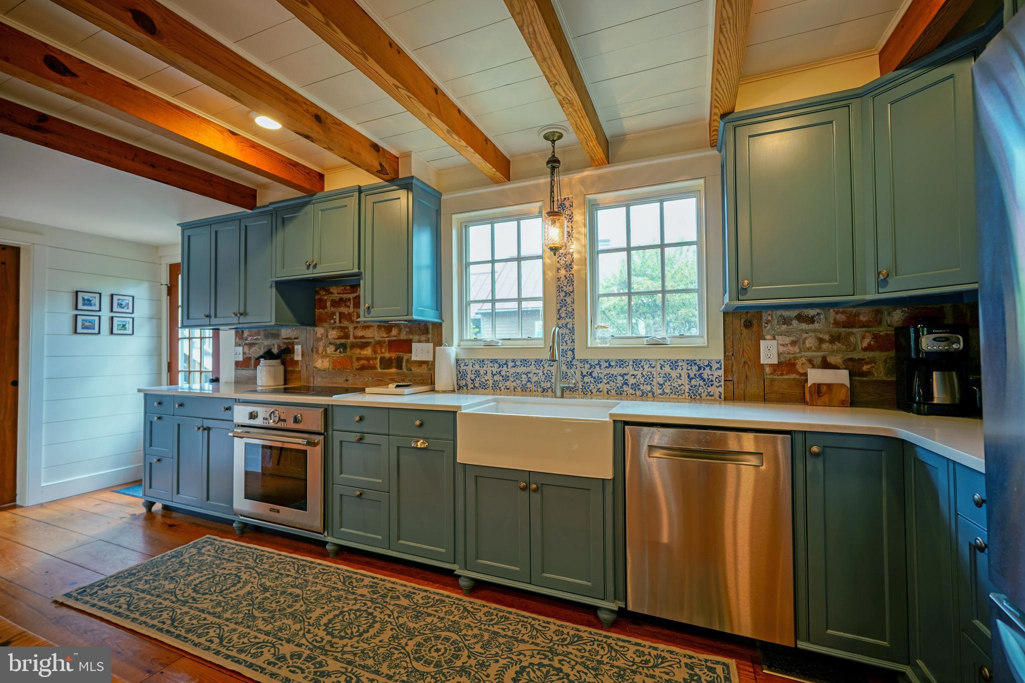 SHIPCARPENTER SQ - Residential