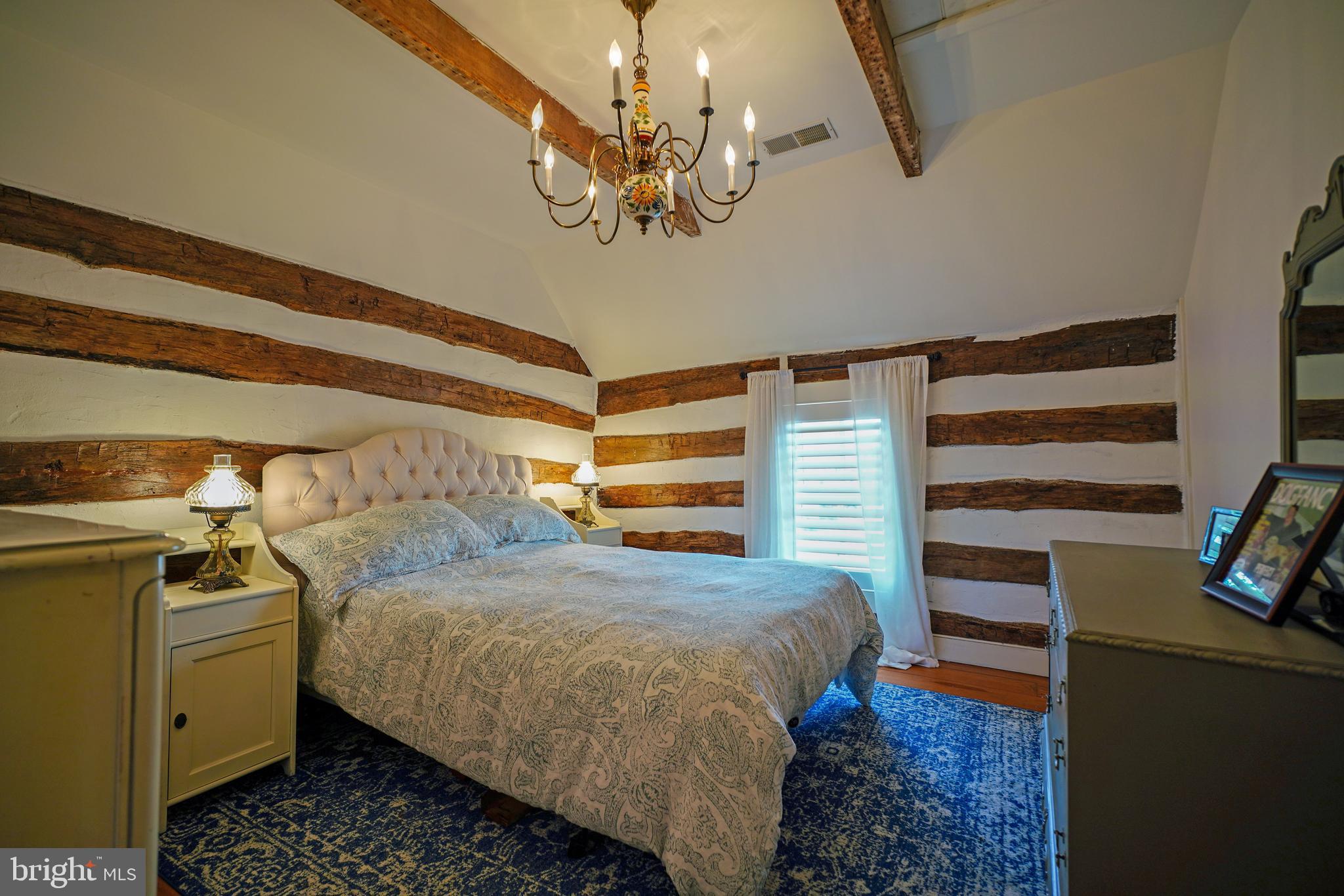 SHIPCARPENTER SQ - Residential