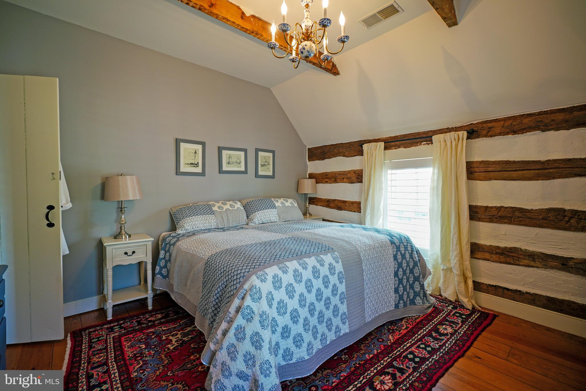 SHIPCARPENTER SQ - Residential