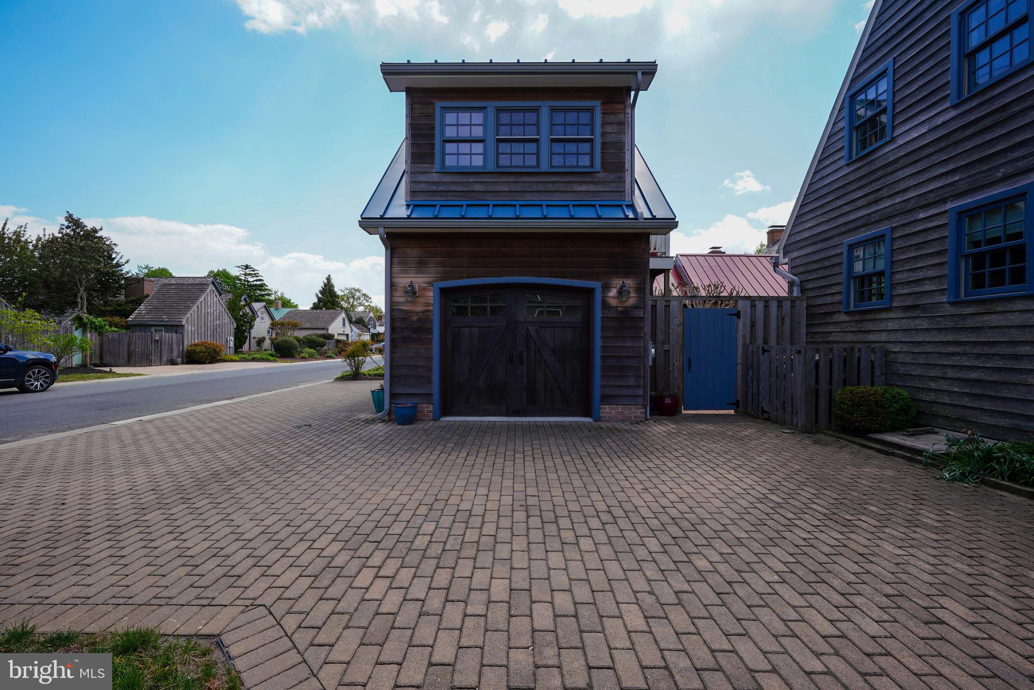 SHIPCARPENTER SQ - Residential