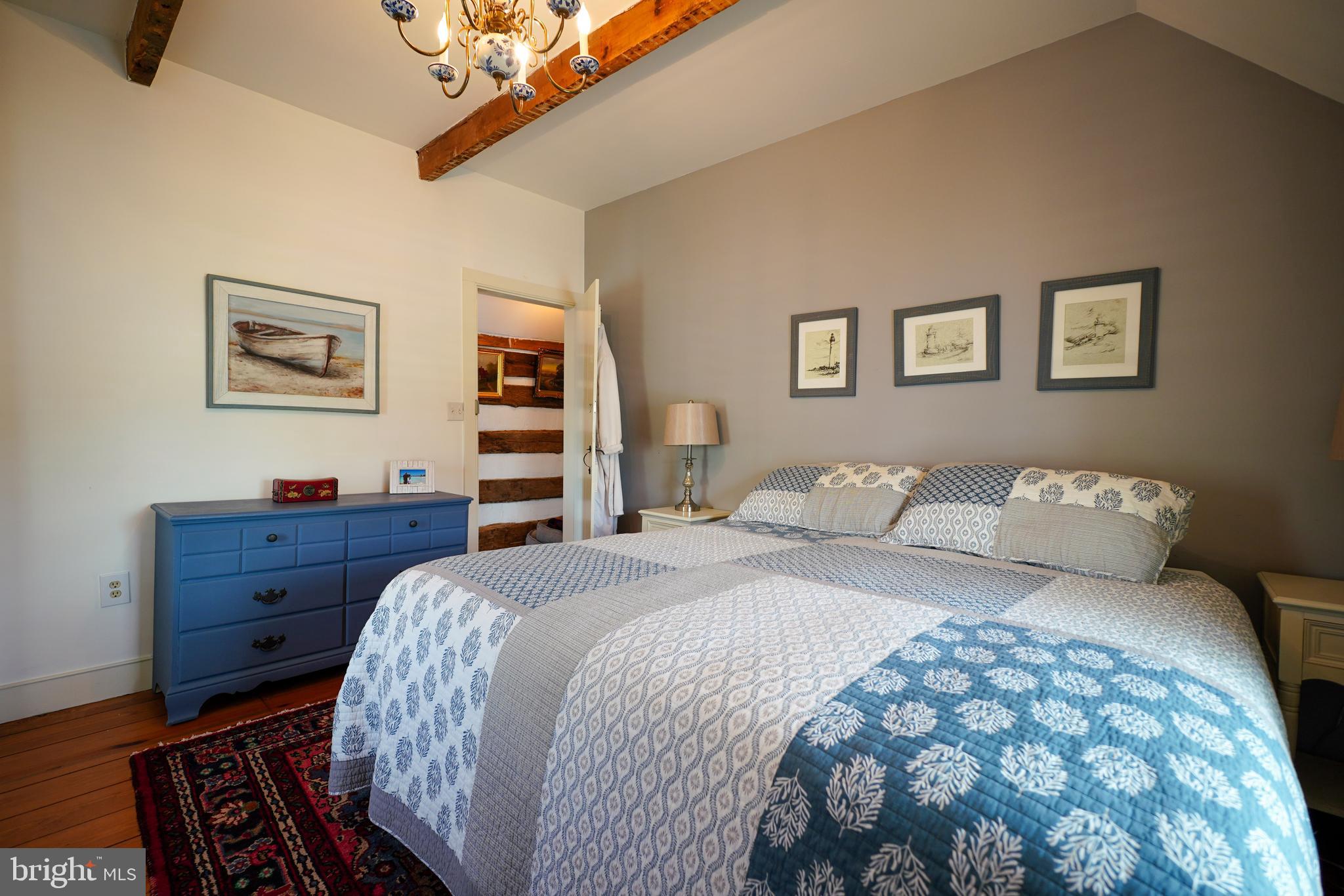 SHIPCARPENTER SQ - Residential