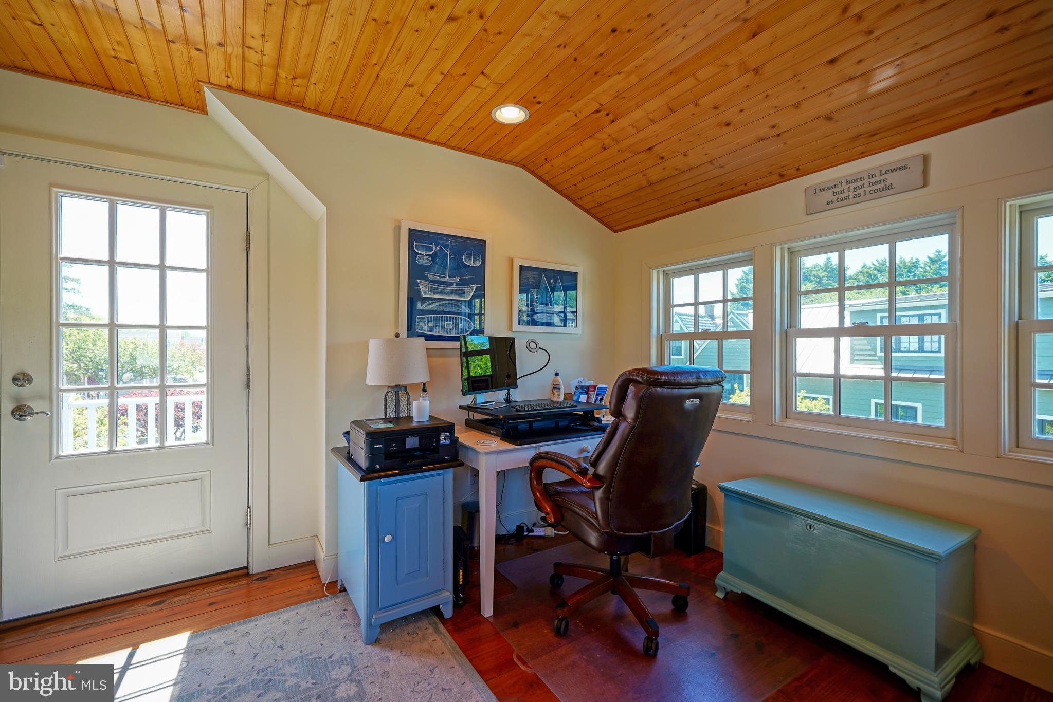 SHIPCARPENTER SQ - Residential