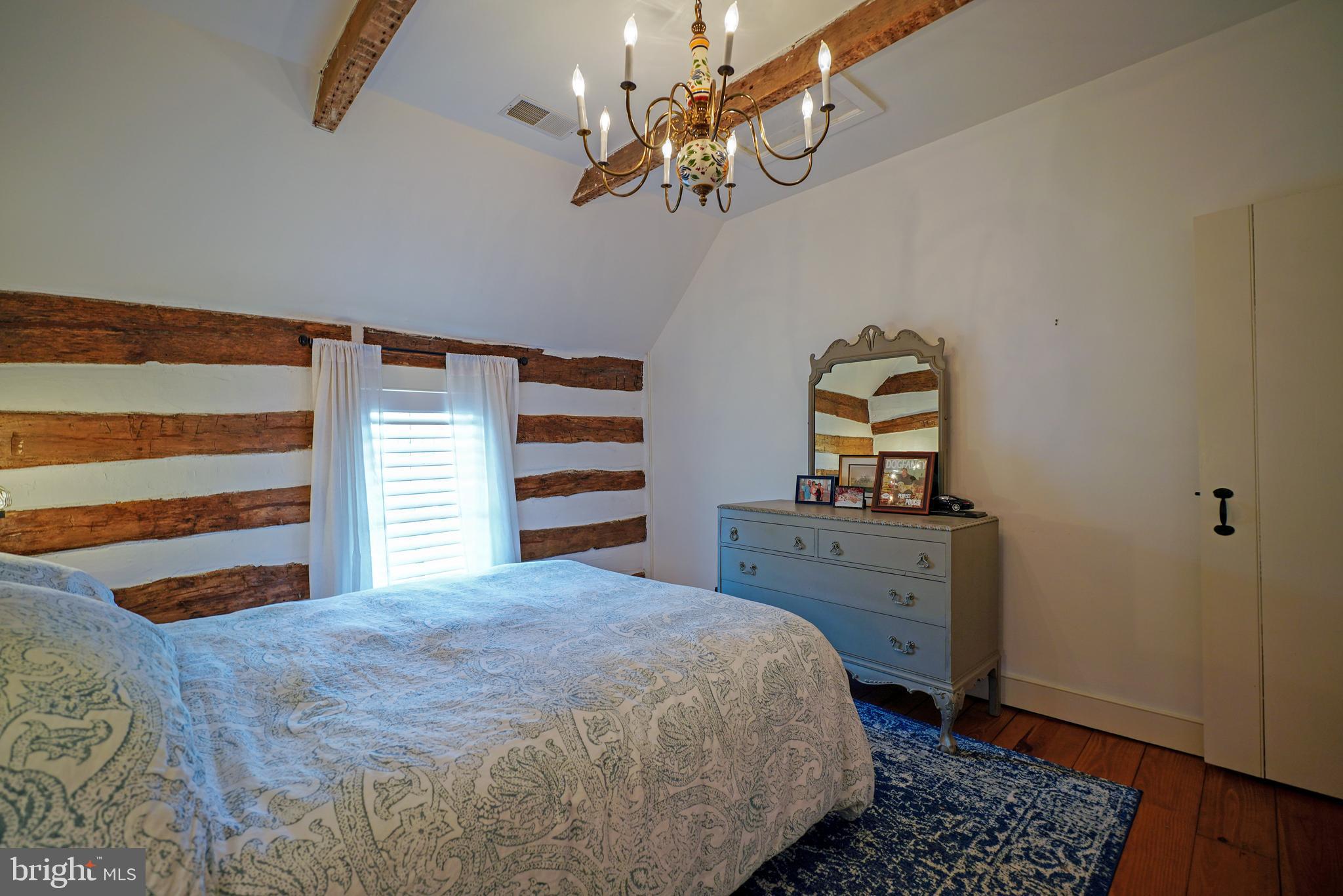 SHIPCARPENTER SQ - Residential
