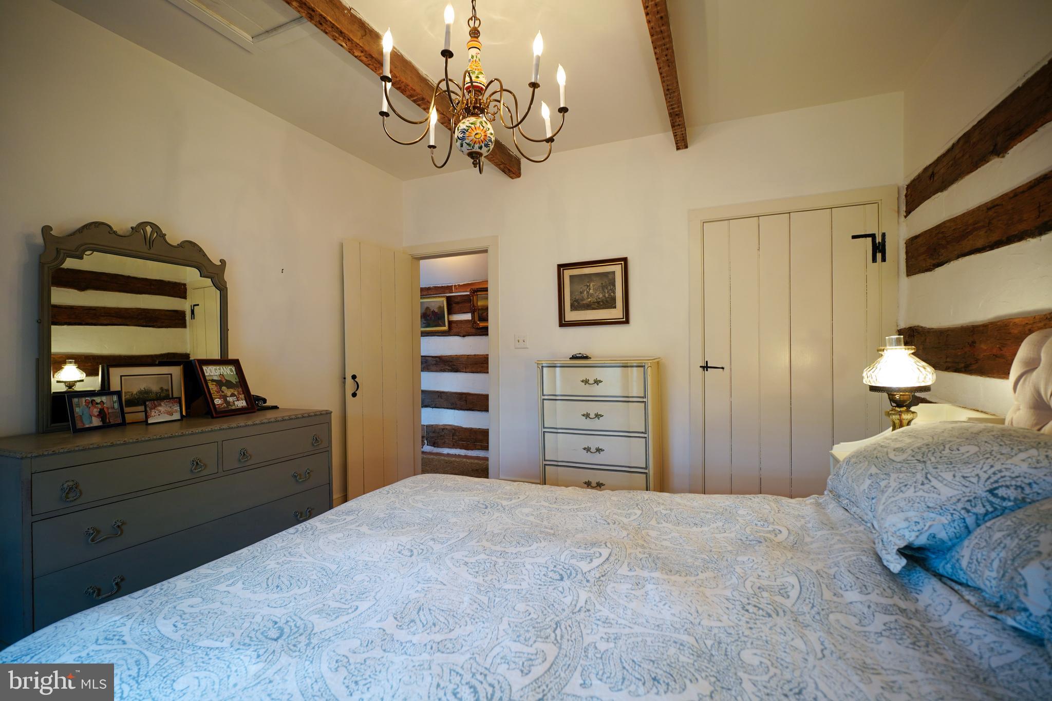 SHIPCARPENTER SQ - Residential