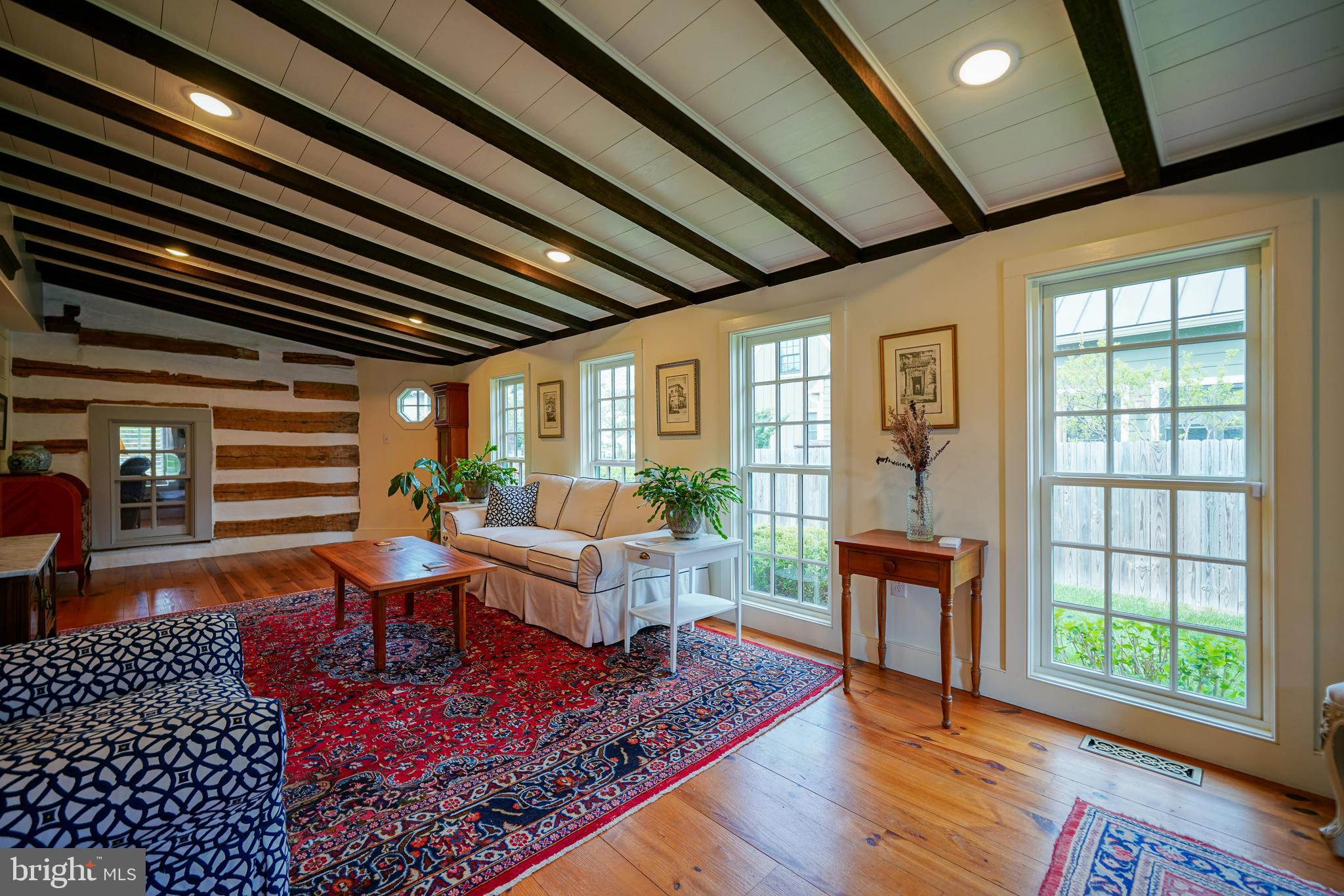 SHIPCARPENTER SQ - Residential