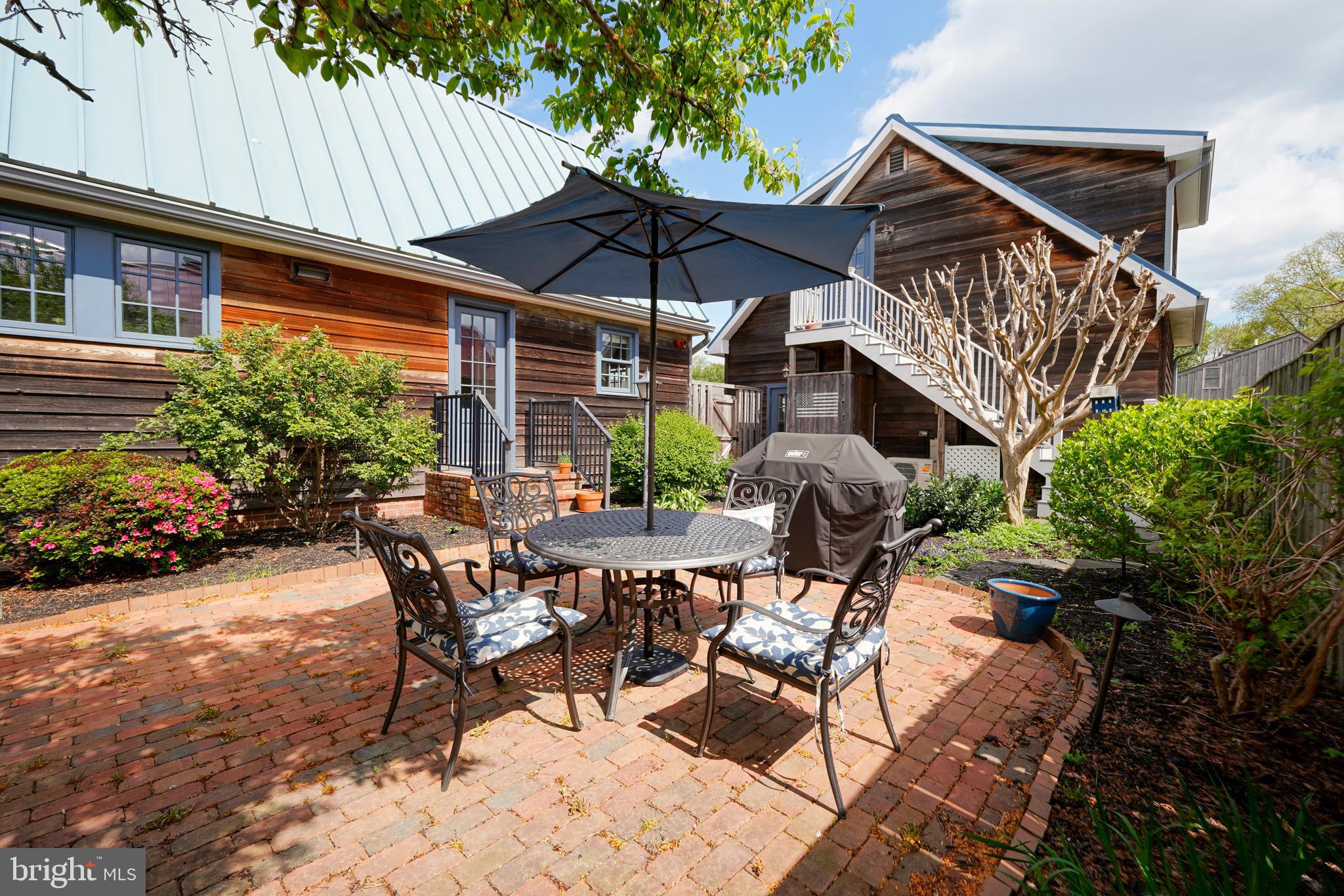 SHIPCARPENTER SQ - Residential