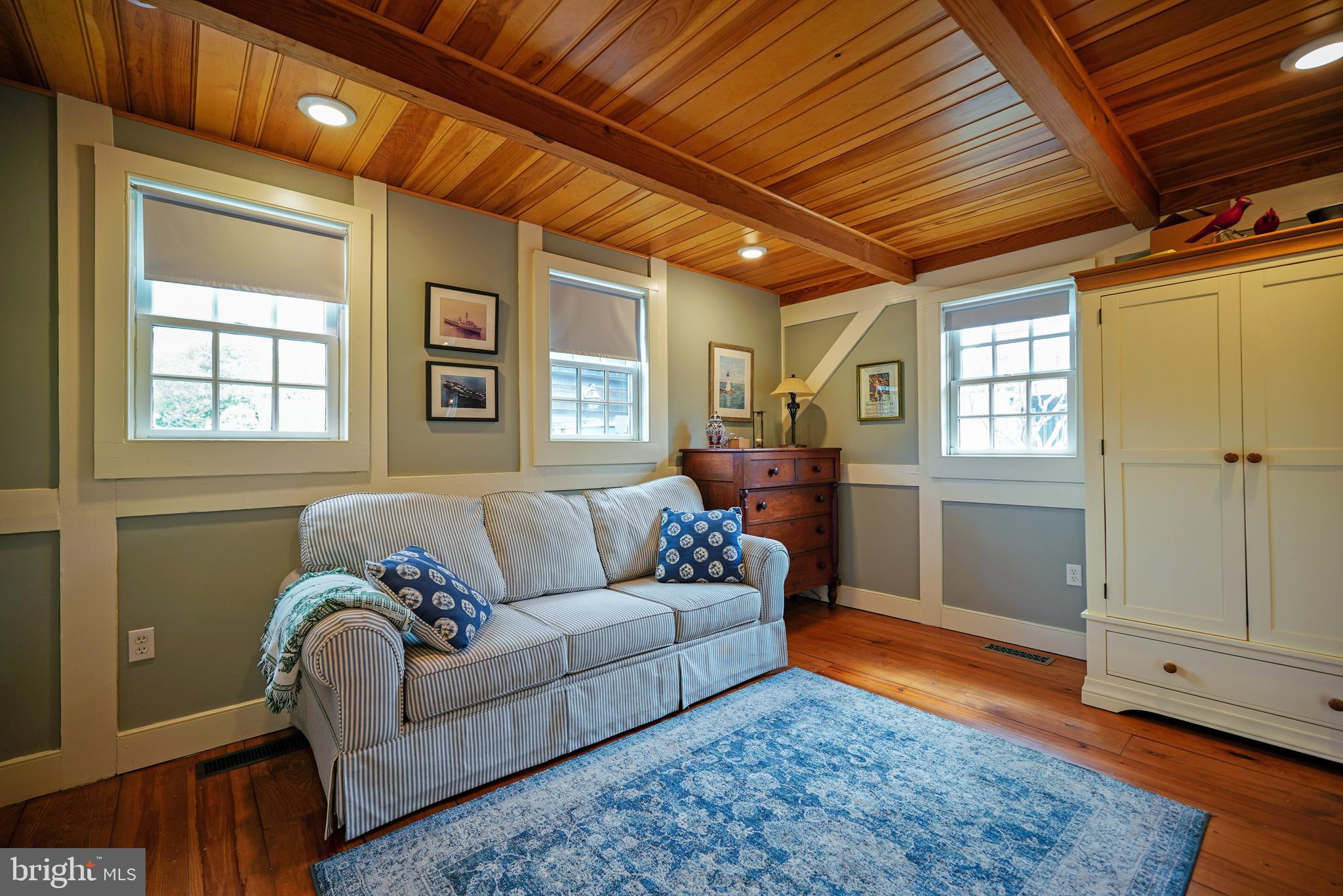 SHIPCARPENTER SQ - Residential