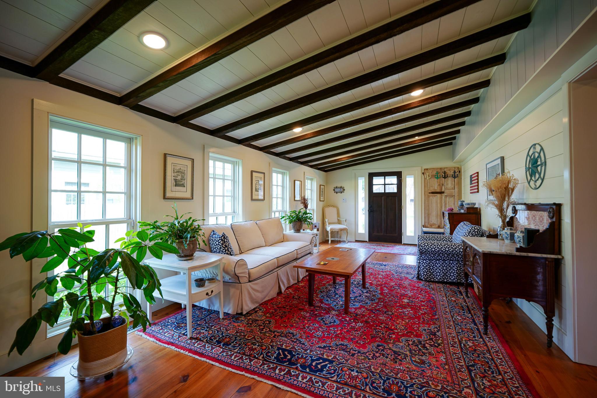 SHIPCARPENTER SQ - Residential