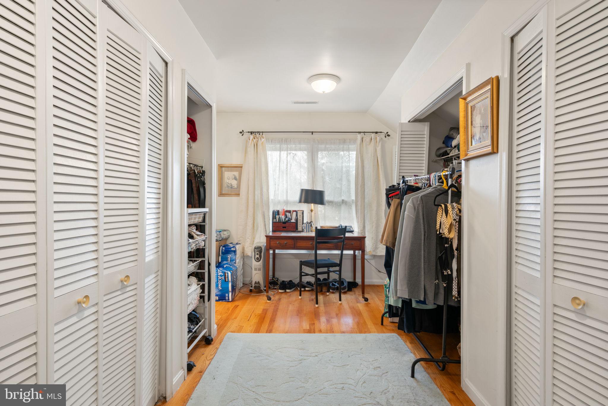 FOX MEADOW - Residential