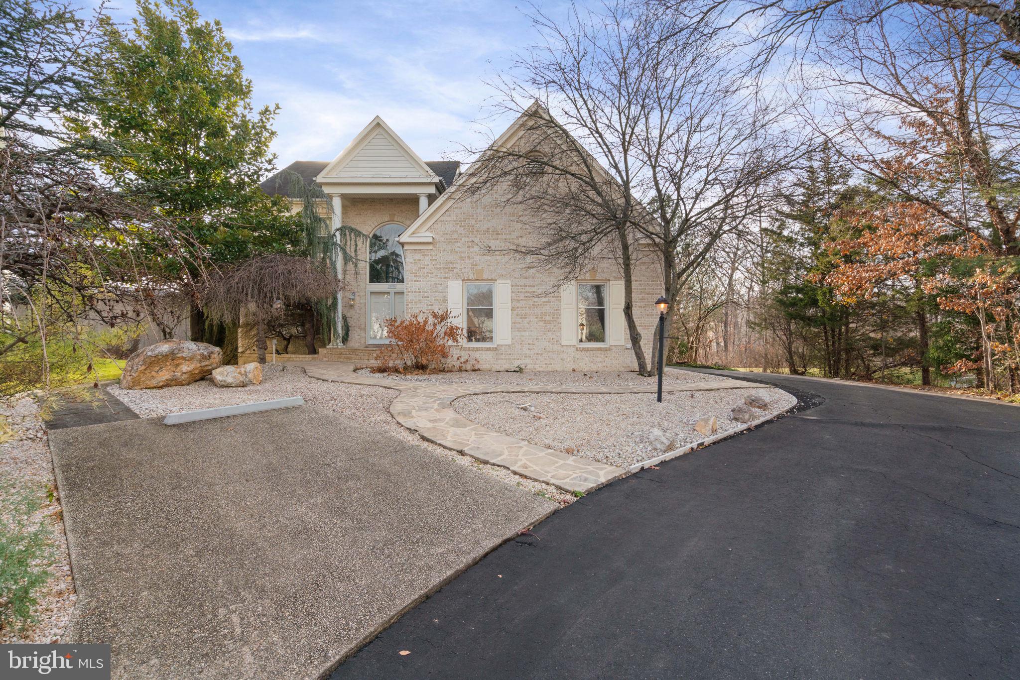 FOX MEADOW - Residential