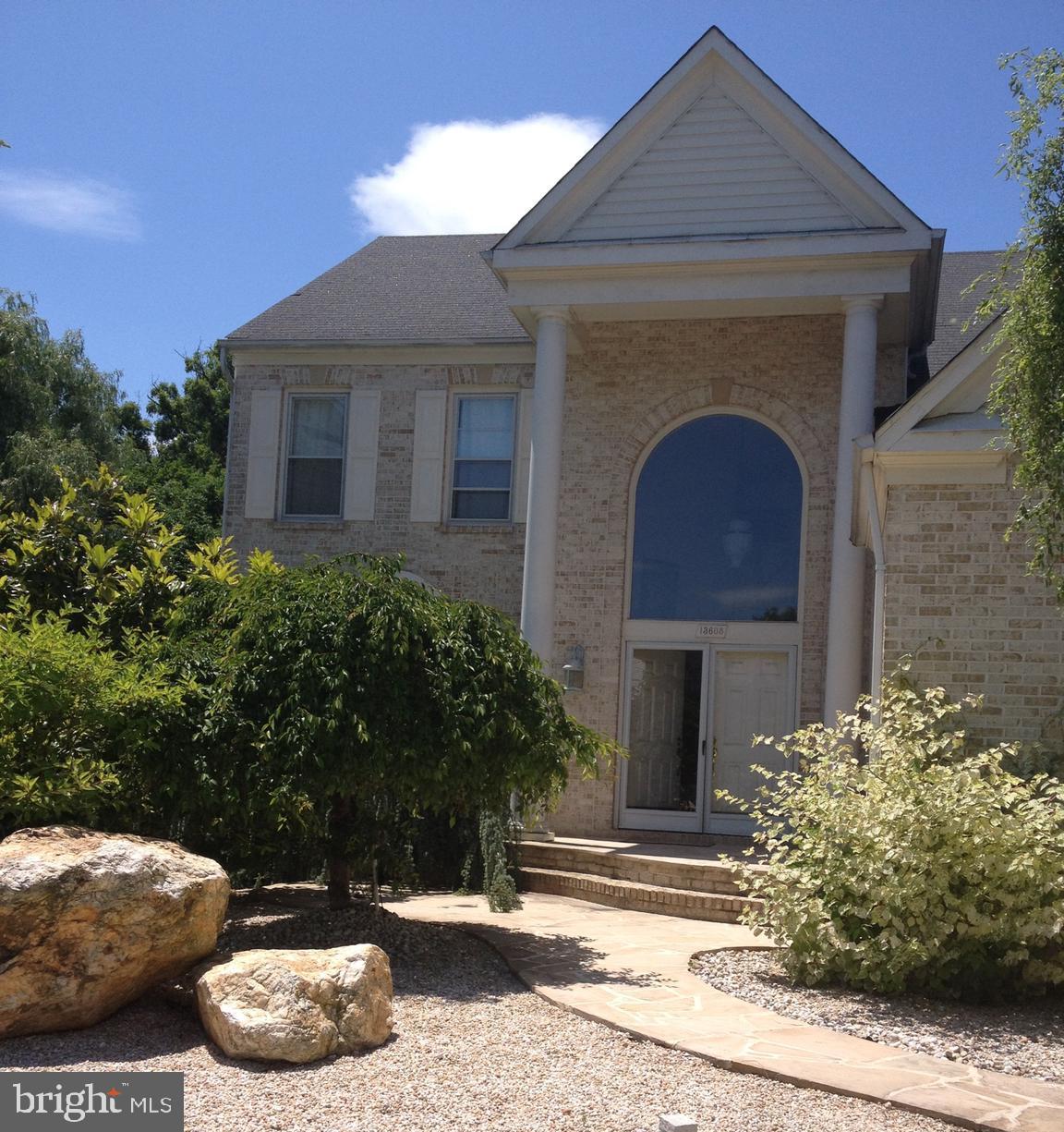 FOX MEADOW - Residential