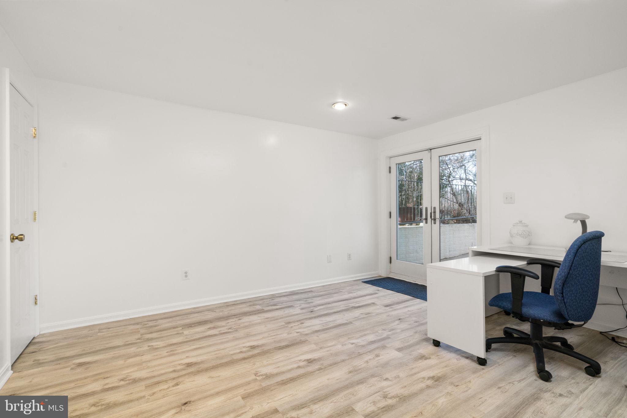 FOX MEADOW - Residential